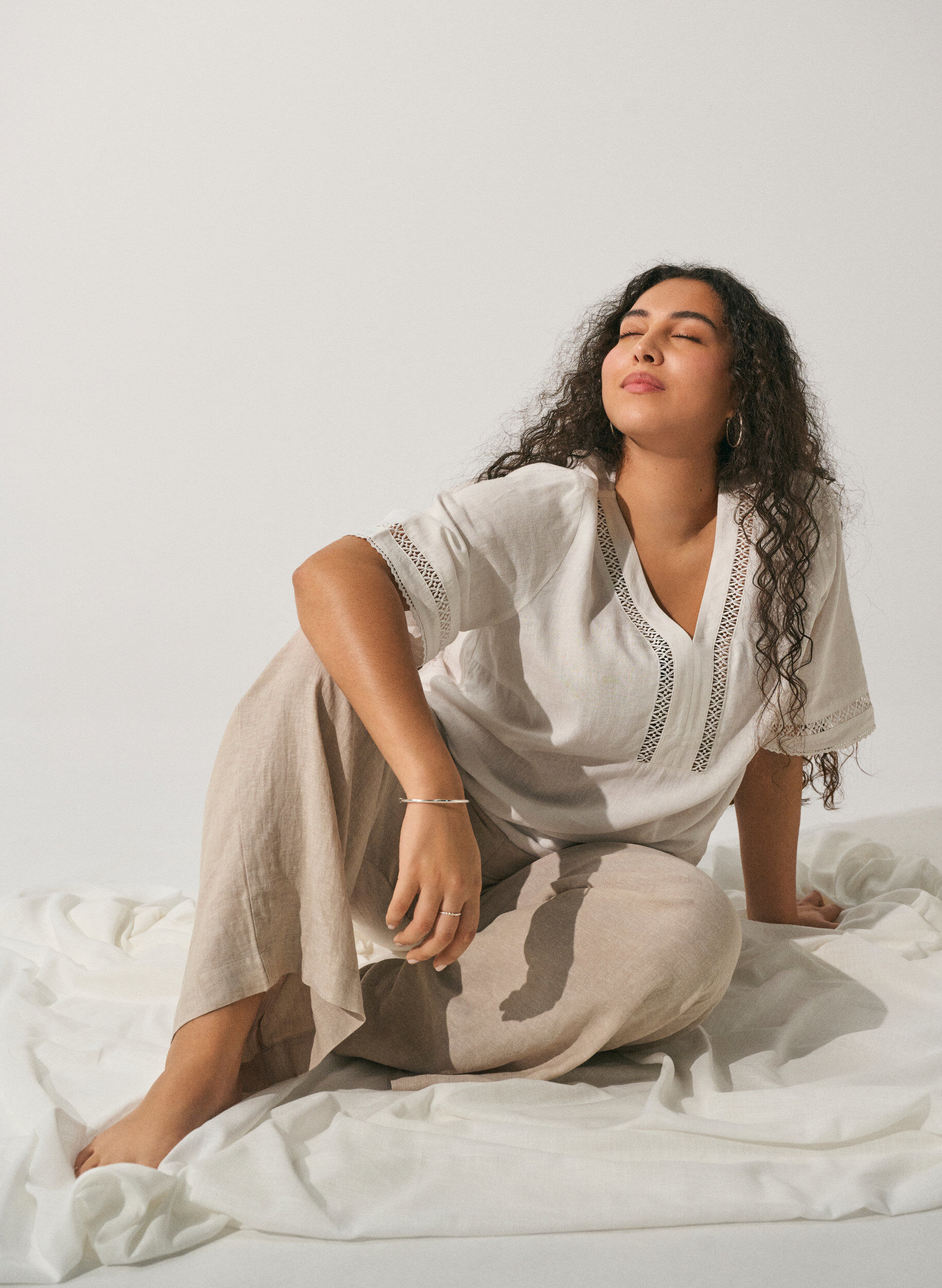 Zizzi Rennot housut pellavasta ja viskoosista, Beige, Image image number 0