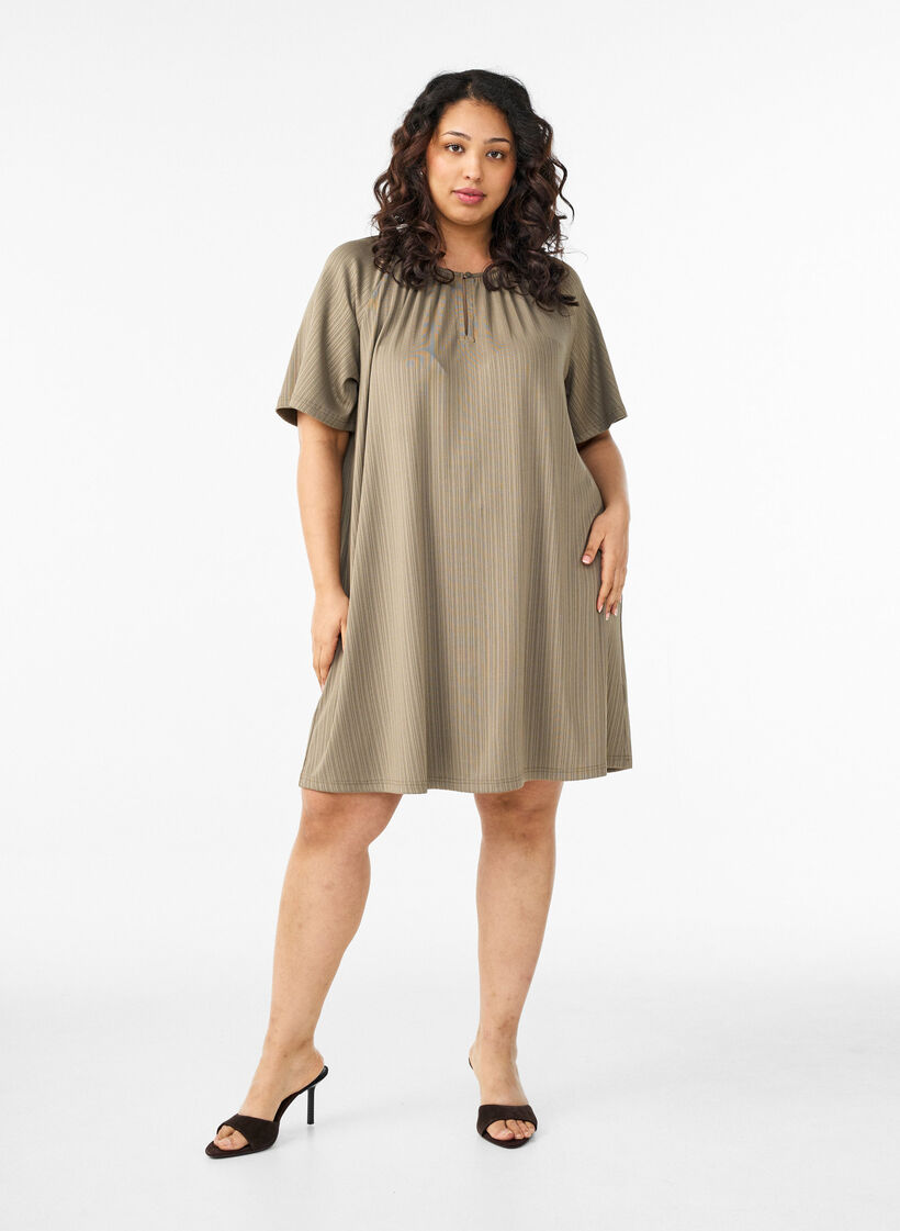 Jersey-tunika teksturoiduilla raidoilla, Ruskea, Model image number 1