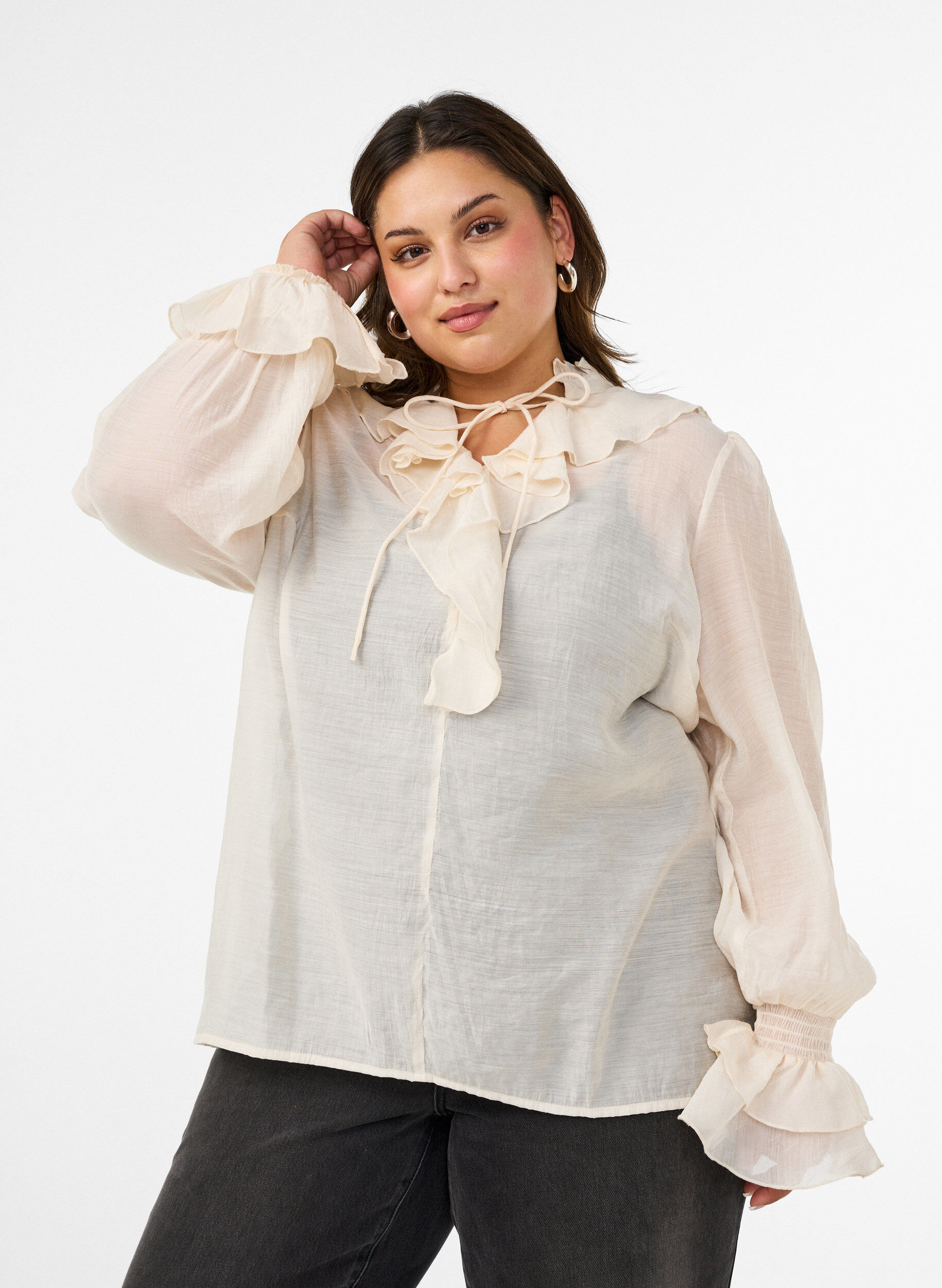 ZizziViskoosipusero r&ouml;yhel&ouml;ill&auml; ja pitkill&auml; hihoilla, Vanilja, Model image number 0