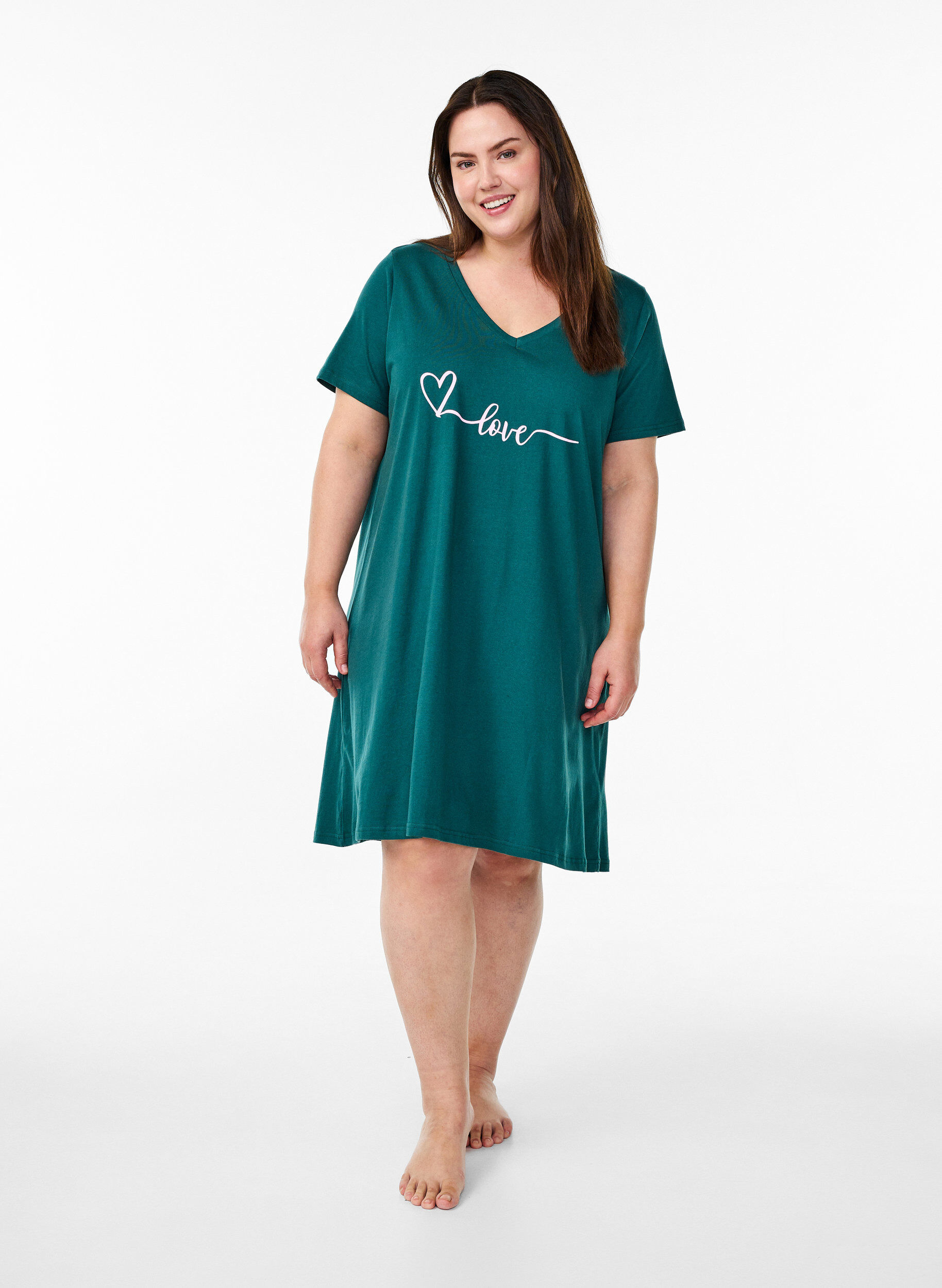 ZizziLuomupuuvillasta valmistettu v-aukkoinen y&ouml;paita, Vihre&auml;, Model image number 1