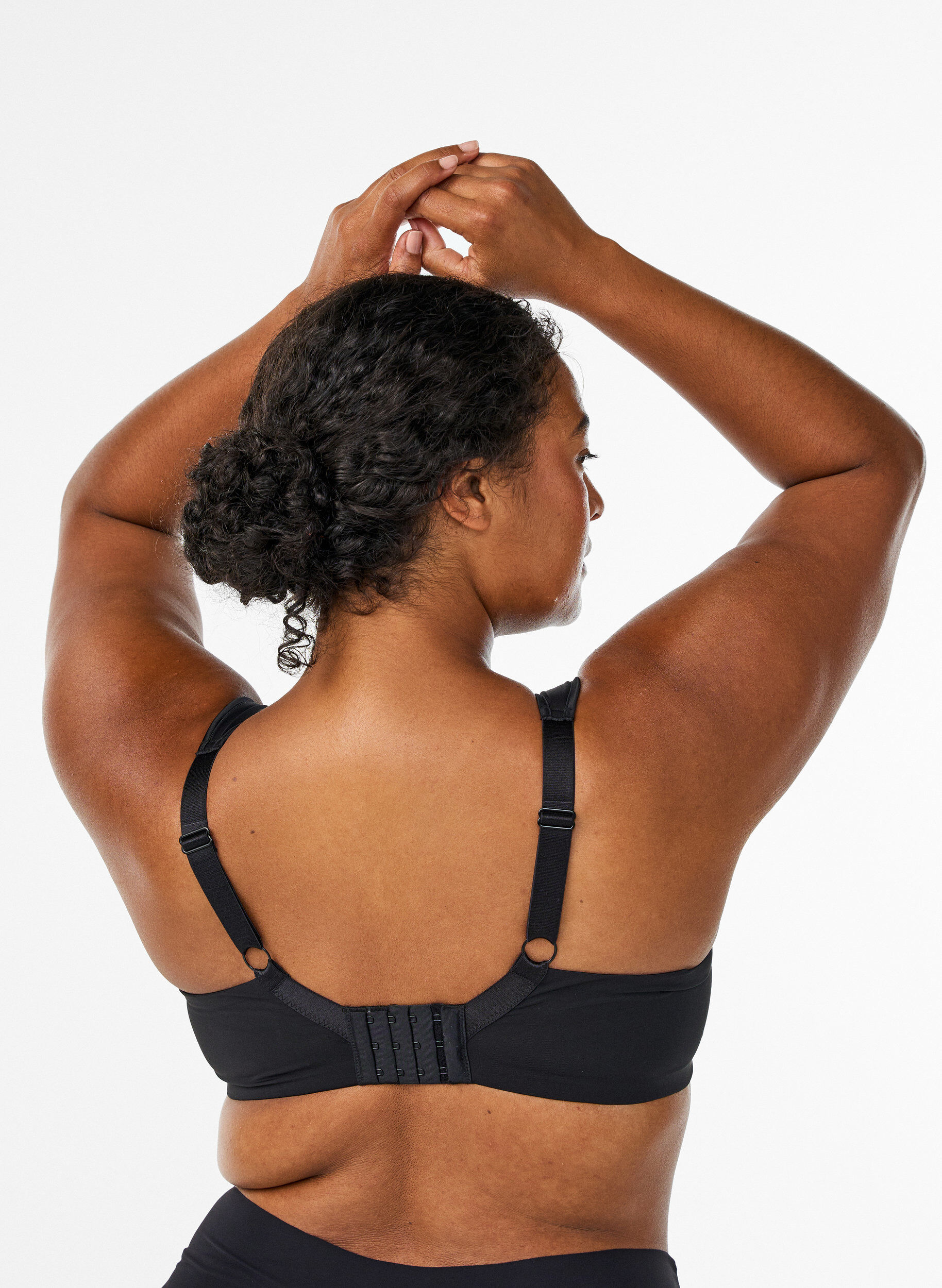 Zizzi Minimizer-rintaliivit, joissa on topatut olkaimet, Musta, Model image number 2