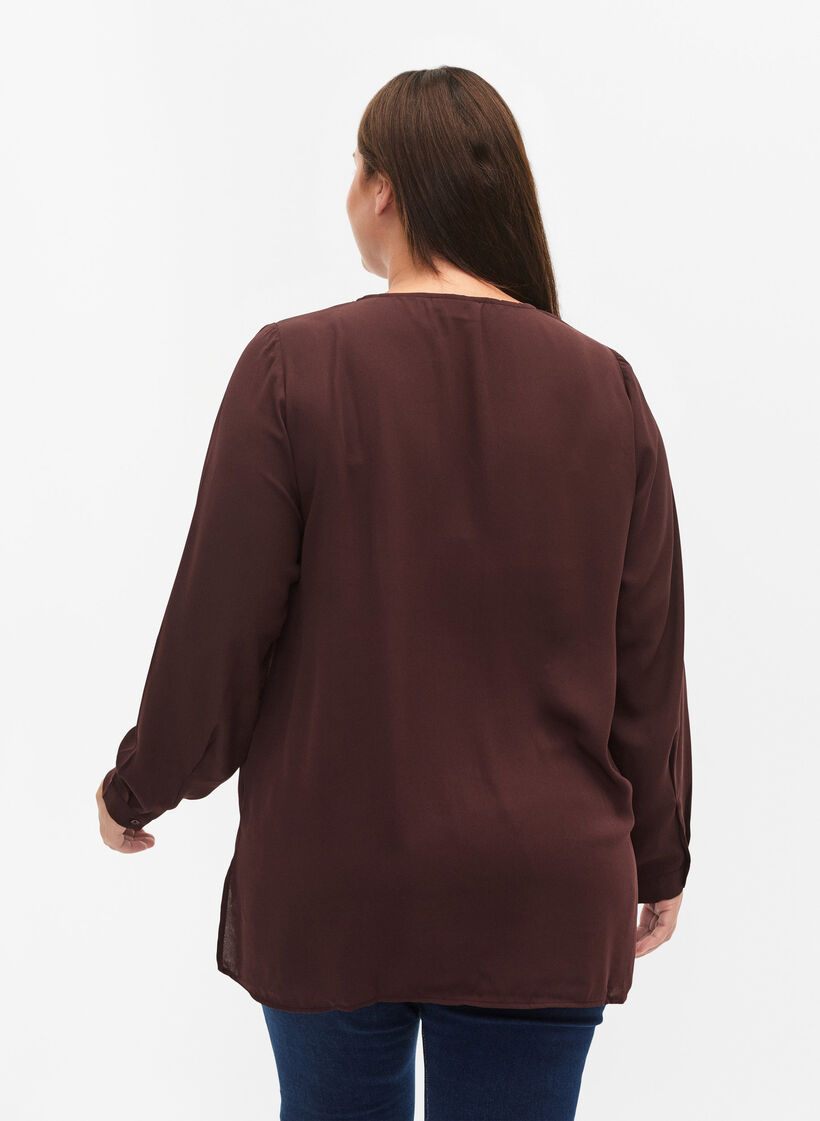 Yksivärinen paita v-pääntiellä, Fudge, Model image number 1