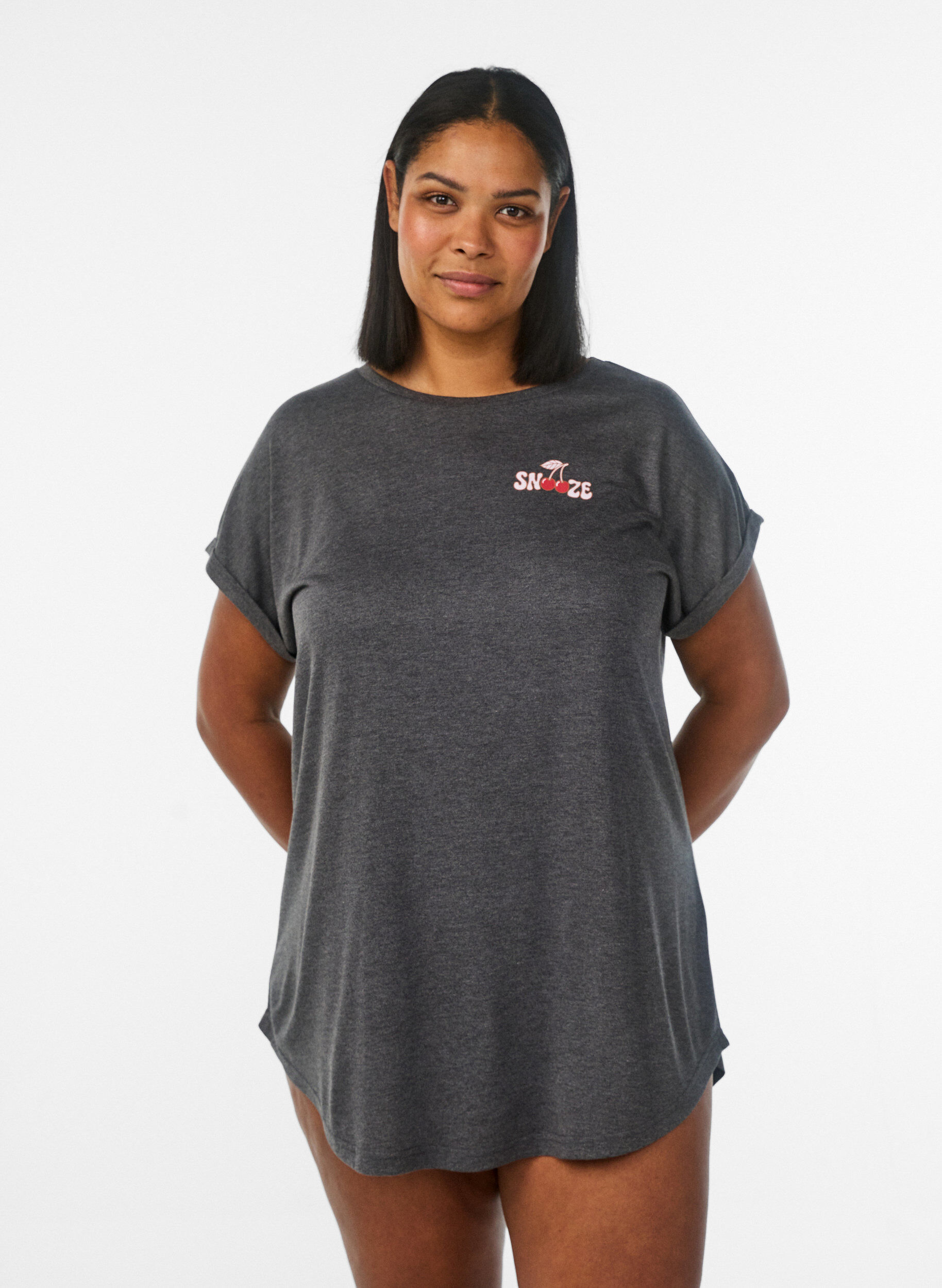 Lyhythihainen y&ouml;paita tekstipainatuksella, Musta, Model