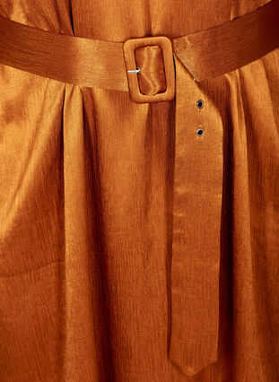 Kiiltävä mekko vyöllä ja puhvihihoilla, Buckthorn Brown, Packshot image number 3