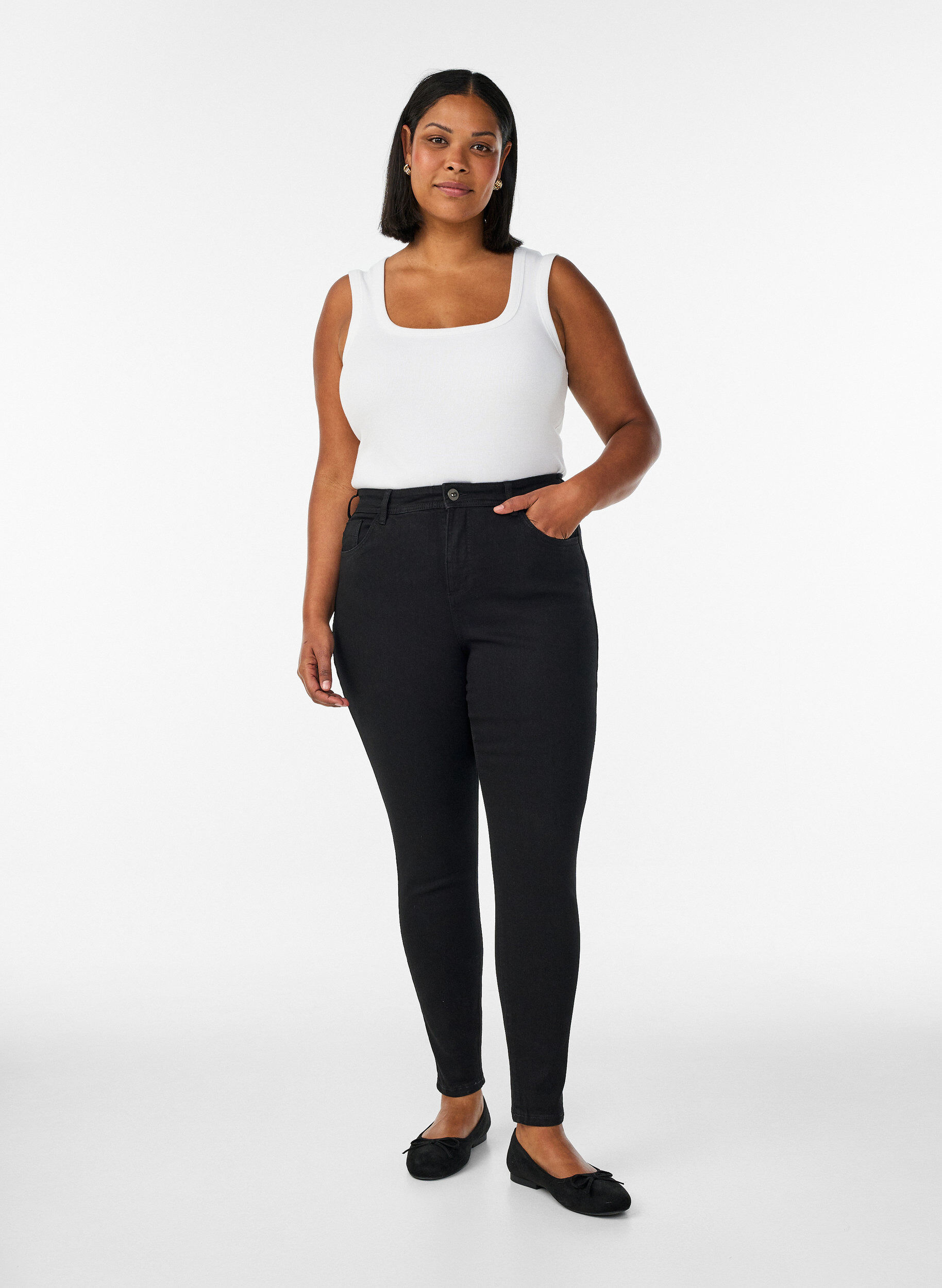 Farkut super slim fit -mallissa, Musta, Model