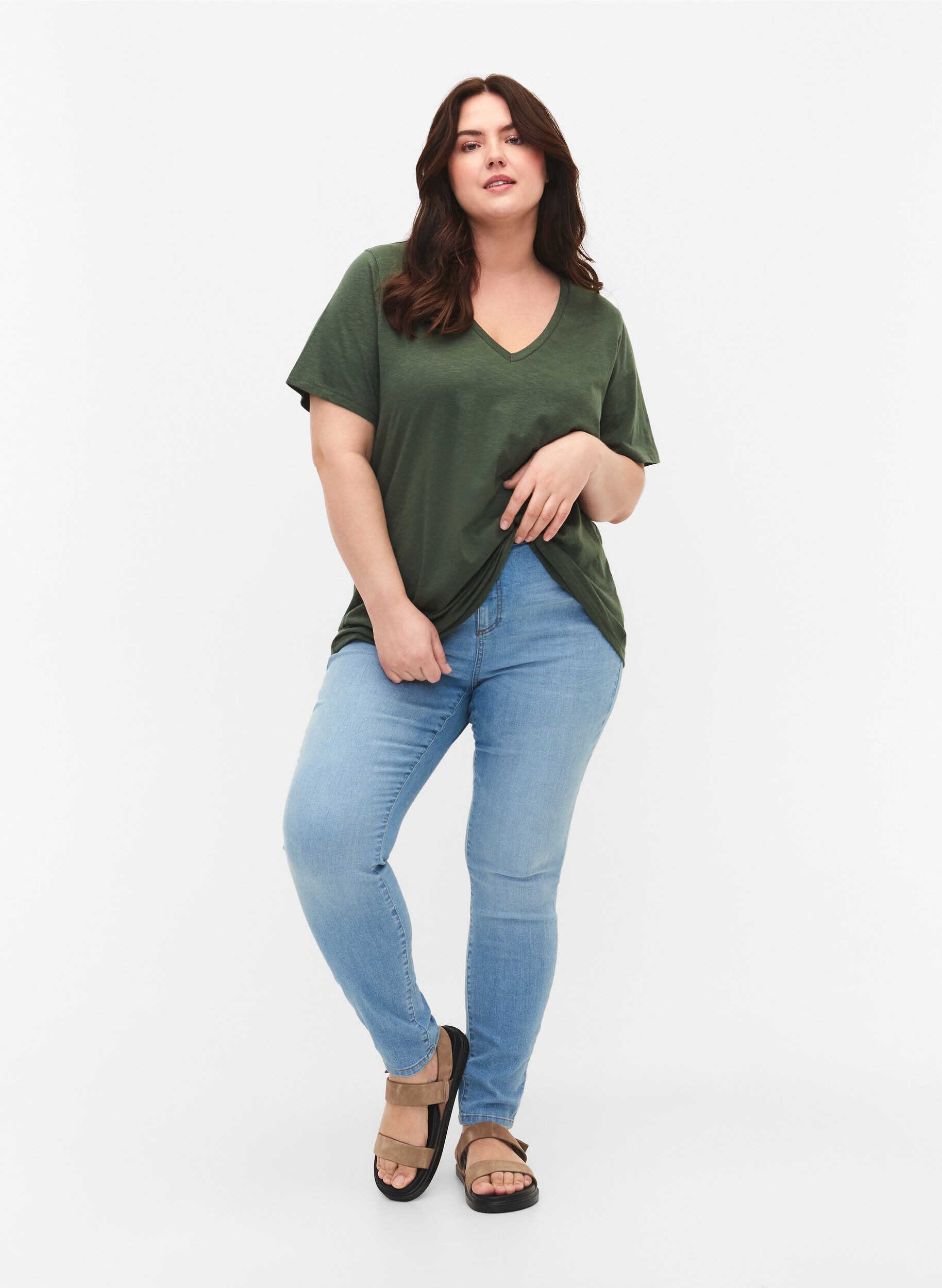 Zizzi Lyhythihainen perus t-paita v-p&auml;&auml;ntiell&auml;, Vihre&auml;, Model image number 1