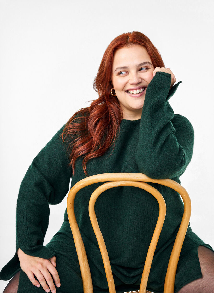 Neulemekko pyöreällä kaula-aukolla ja halkiolla, Scarab Mel., Image image number 0