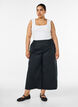 Culotte -housut joustavalla vy&ouml;t&auml;r&ouml;ll&auml; ja leveill&auml; lahkeilla, Musta, Model image number 0