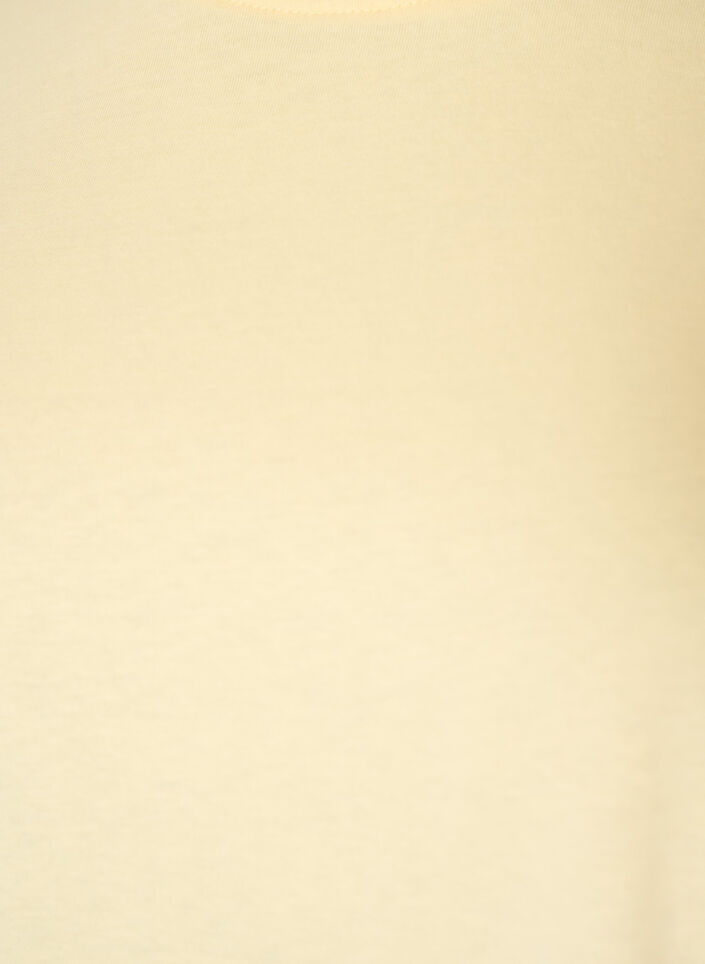 T-paita ep&auml;symmetrisell&auml; pitsihelmalla, Keltainen, Packshot image number 2