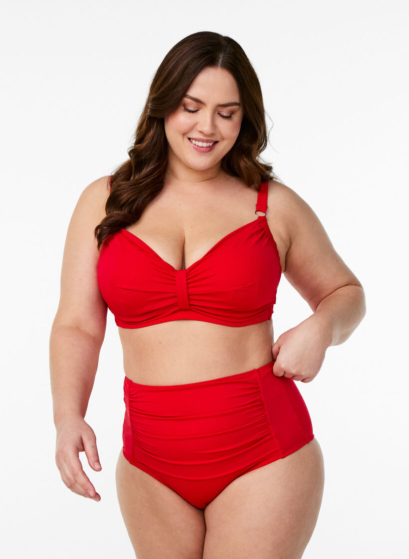 Bikinien alaosat korkealla vy&ouml;t&auml;r&ouml;ll&auml;, Punainen, Model image number 0