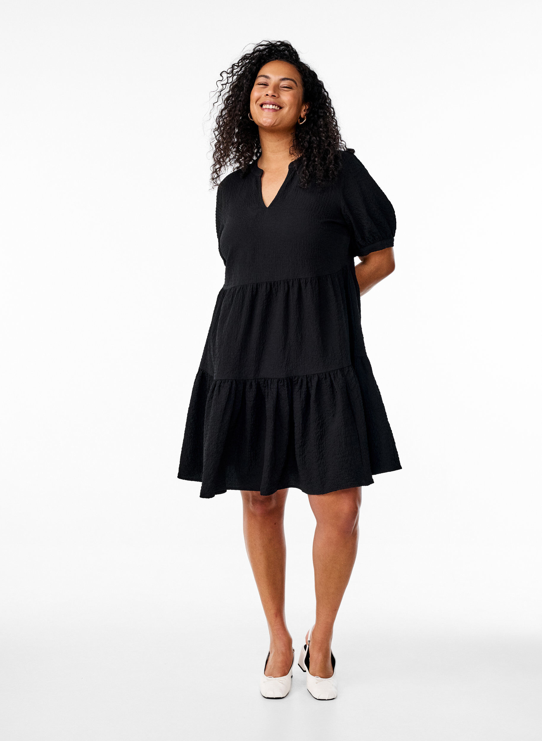 Zizzi Lyhyt A-linjainen mekko, Musta, Model image number 1