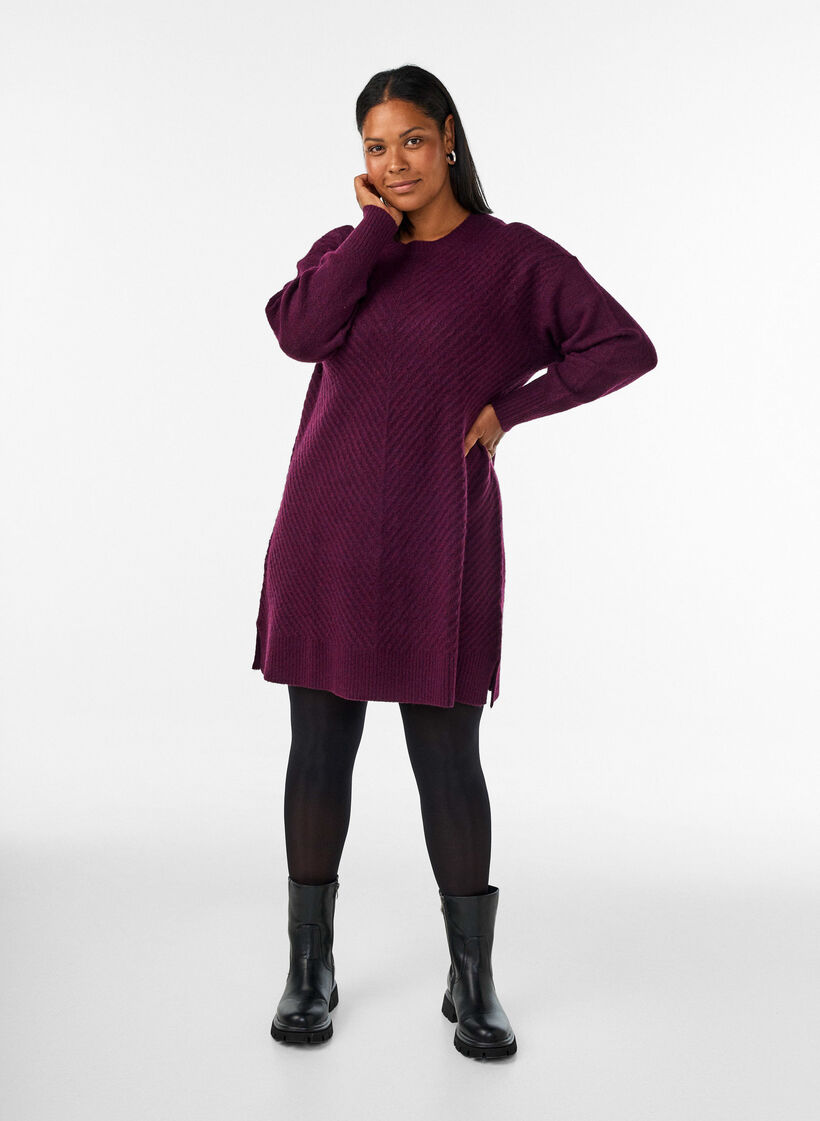 Lyhyt neulemekko V-muotoisella tekstuurikuviolla, Punainen, Model image number 1