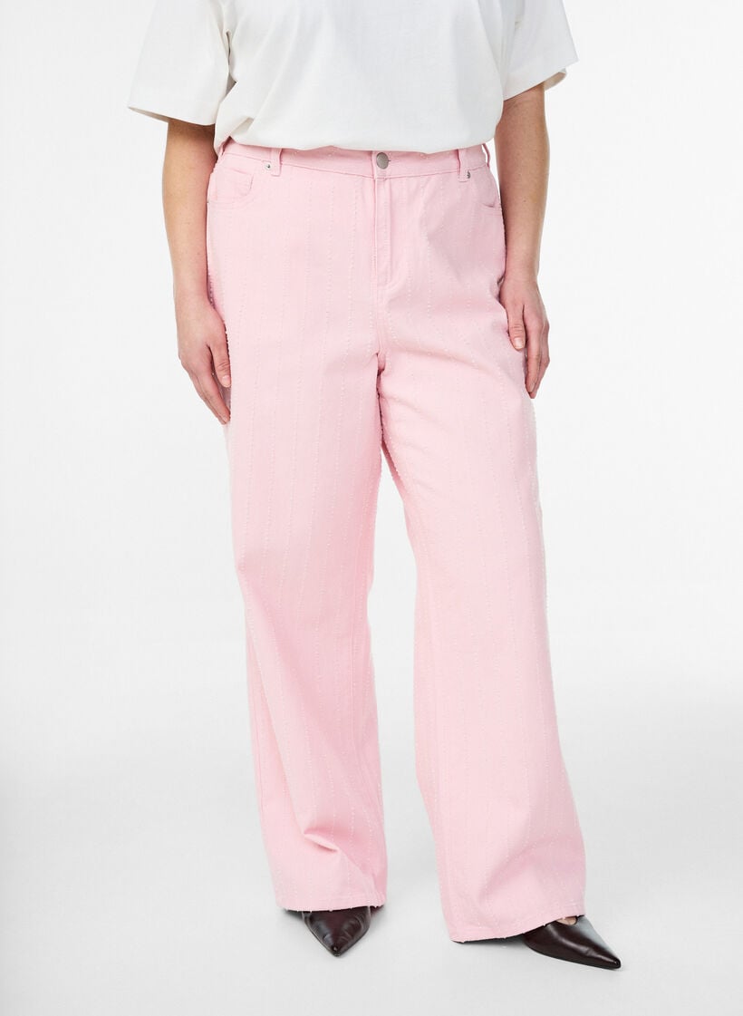 Myra-farkut v&auml;rillisest&auml; denimist&auml;, leve&auml;lestiset ja teksturoidulla kuviolla, Punainen, Model image number 2