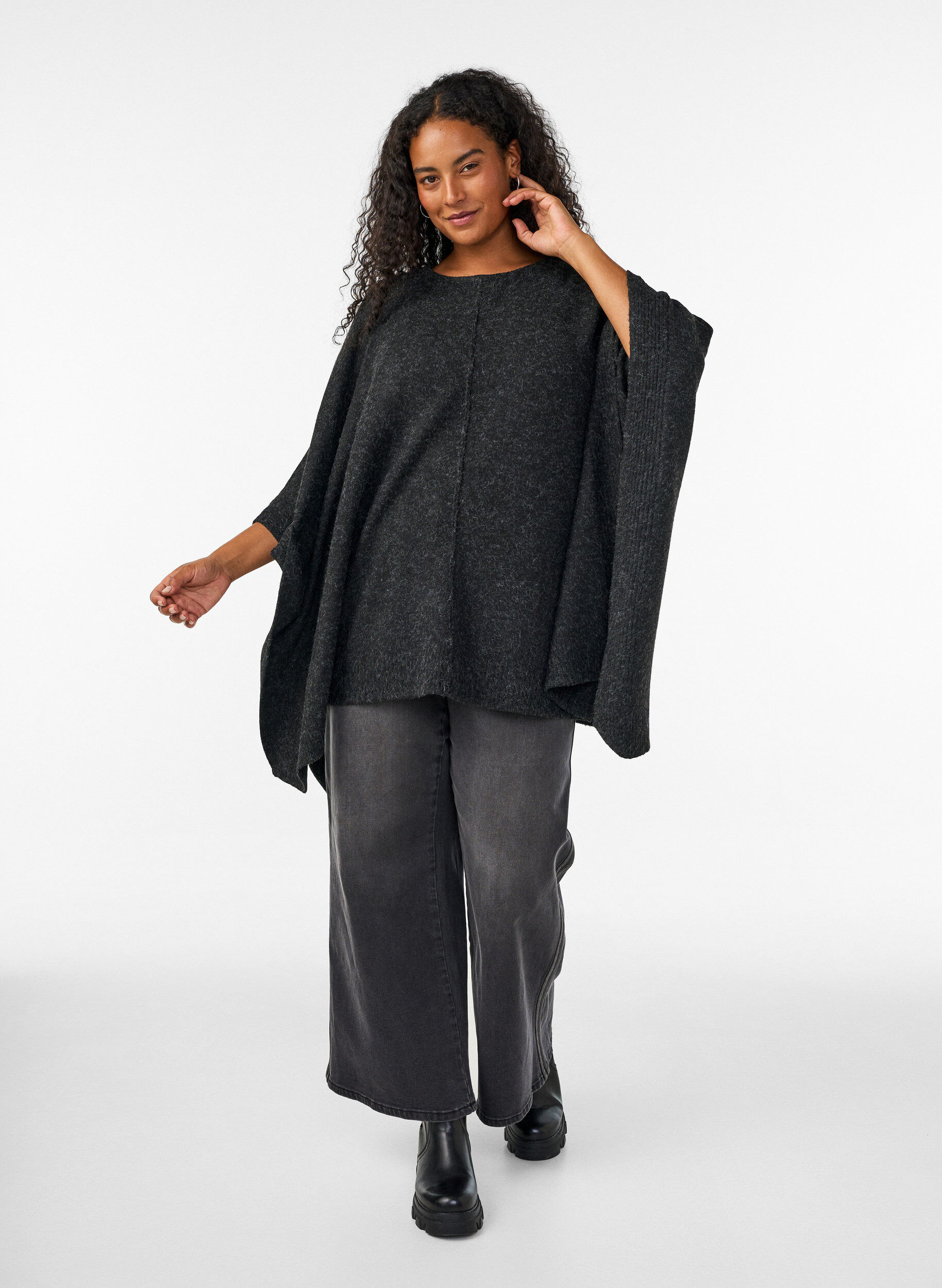 ZizziPy&ouml;re&auml;aukkoiset neulotut ponchot, Harmaa, Model image number 1