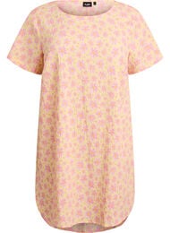 Lyhyt mekko, jossa on ryppyinen pinta ja lyhyet hihat, Keltainen