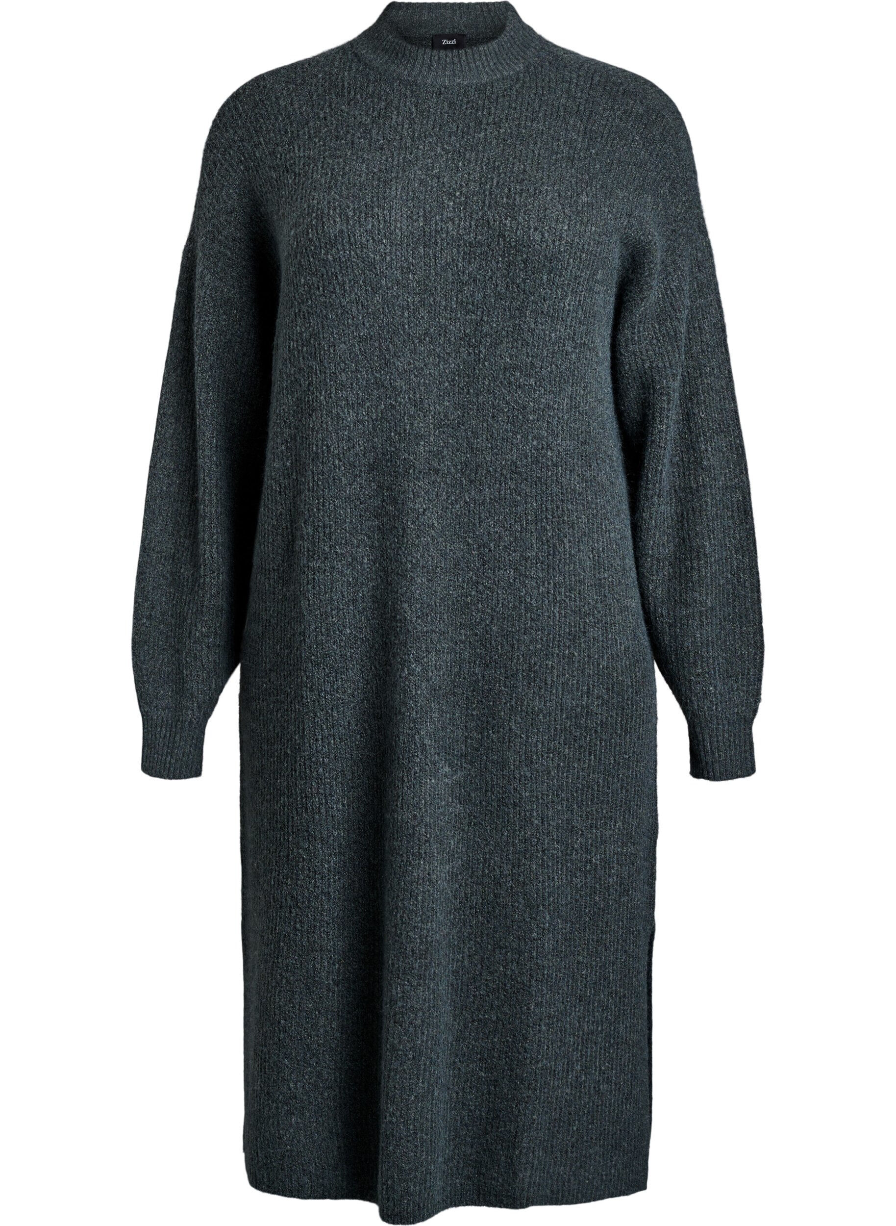 Pitk&auml; neulemekko korkealla kauluksella