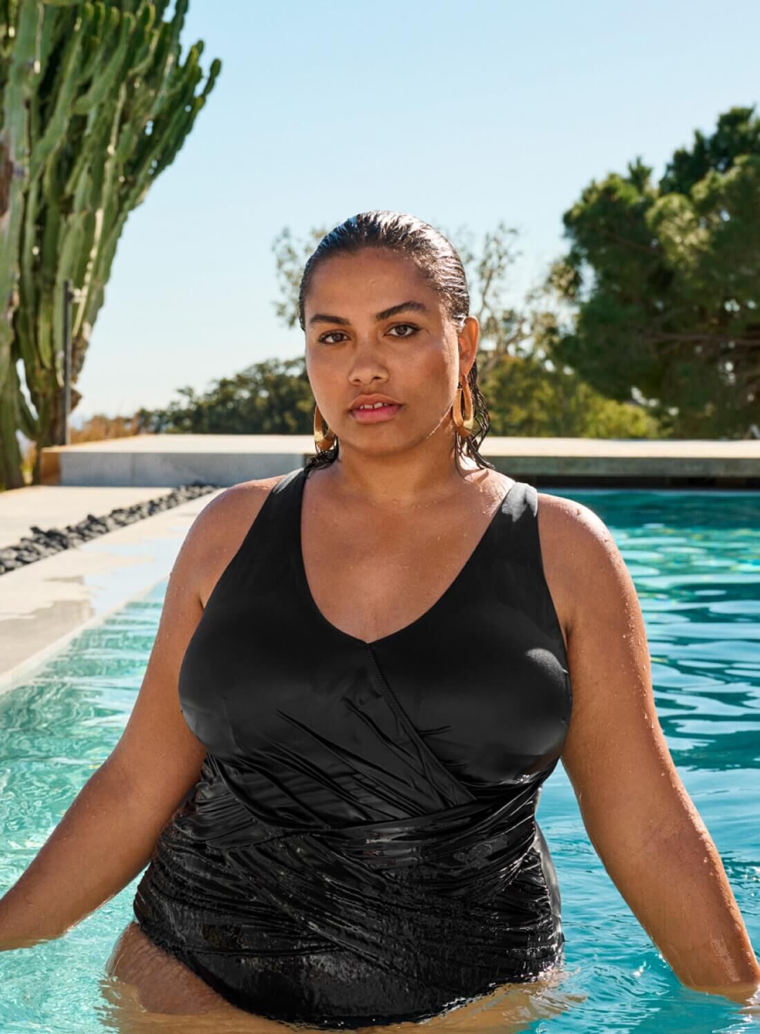 Zizzi Musta uimapuku yksityiskohdilla, , Model