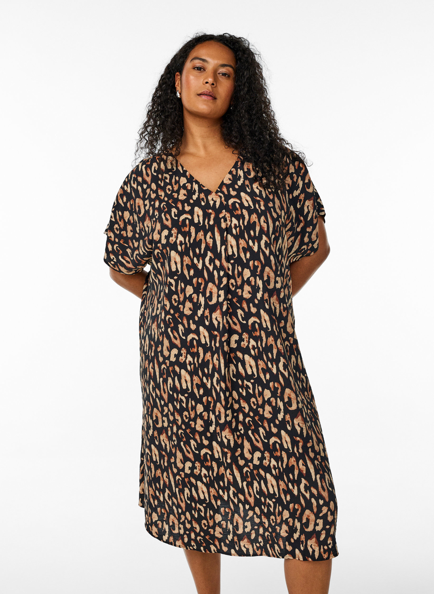 Viskoosimekko, jossa on V-p&auml;&auml;ntie, Musta, Model