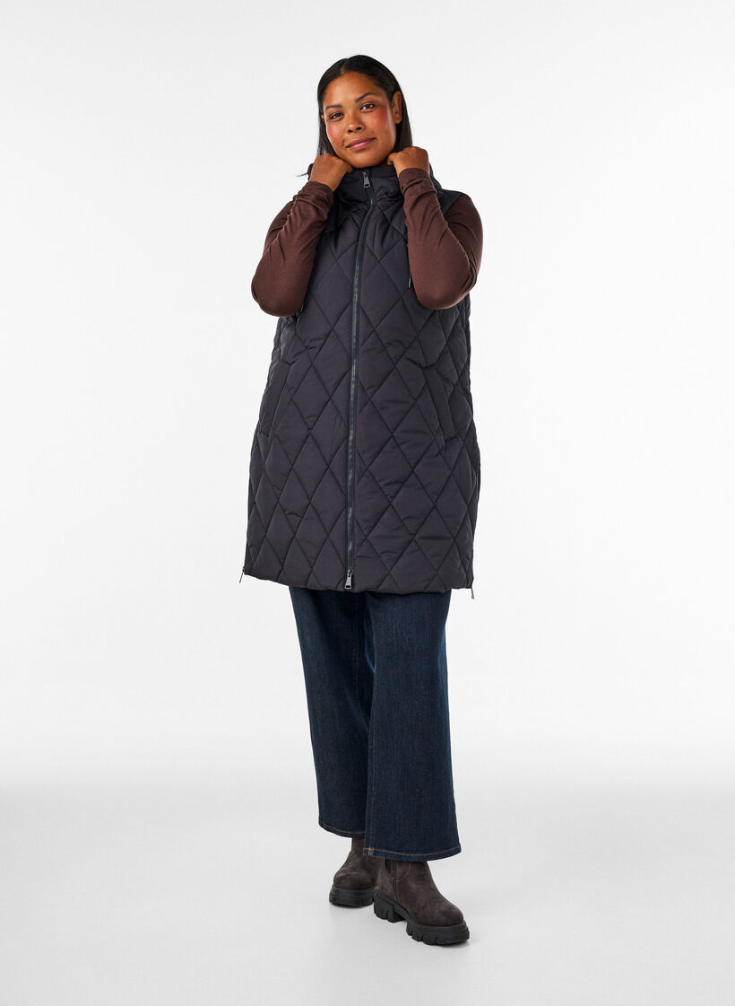 Keskipitk&auml; tikattu liivi hupulla, Musta, Model image number 1