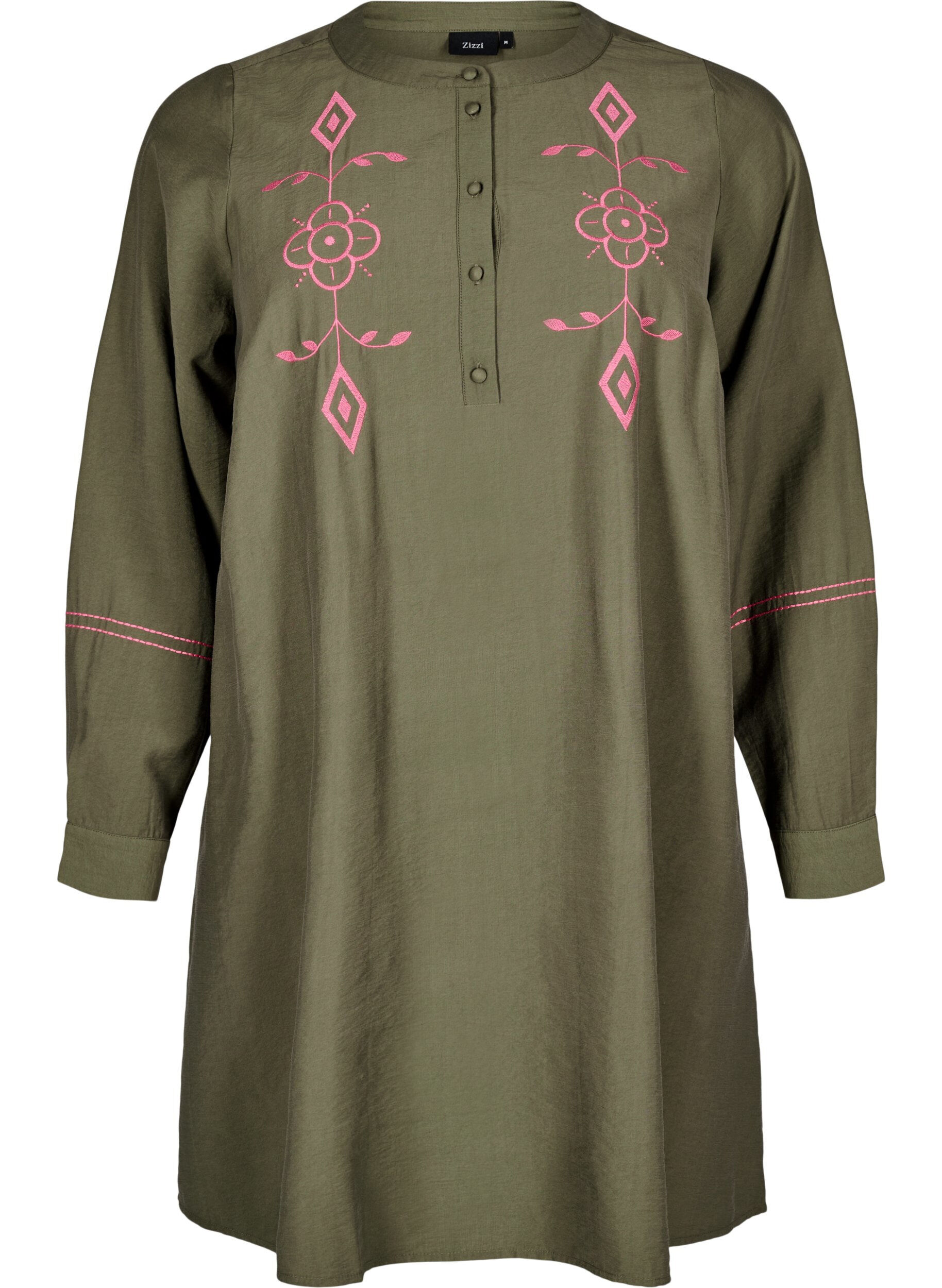 Lyhyt mekko kontrastikirjailuilla