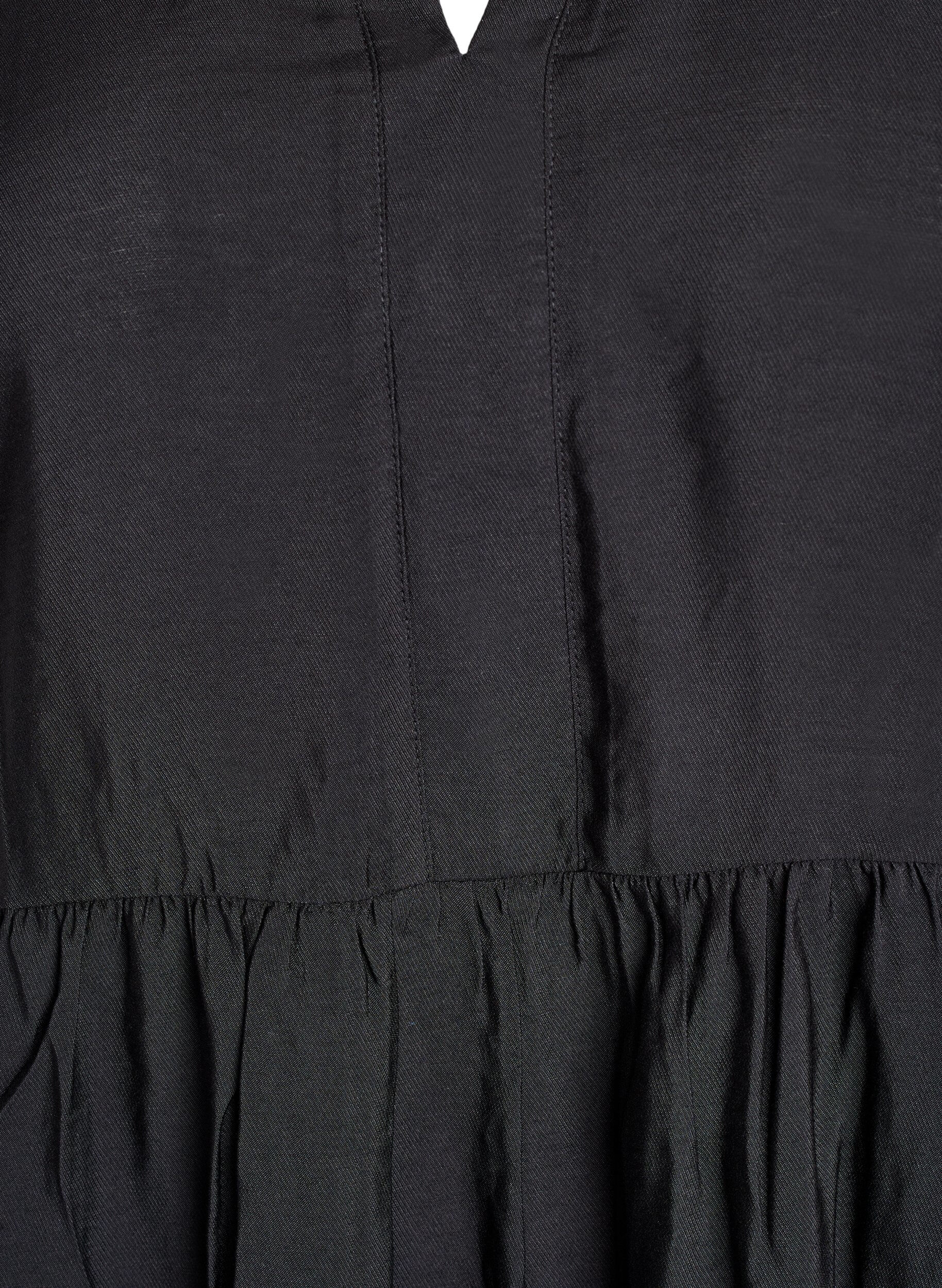 Zizzi A-linjainen mekko r&ouml;yhel&ouml;kauluksella, Musta, Packshot image number 2