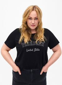 Puuvillainen T-paita tekstillä, Black W. Pasadena, Model