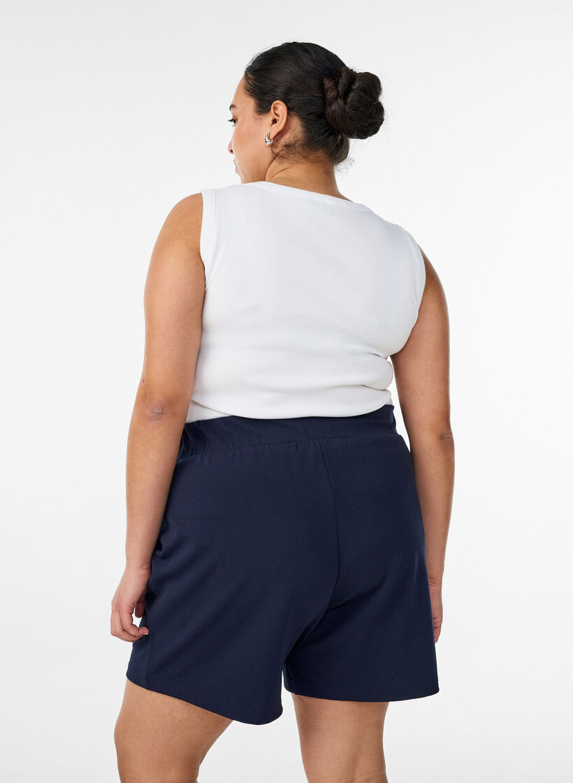 V&auml;lj&auml;t shortsit taskuilla, Sininen, Model image number 2