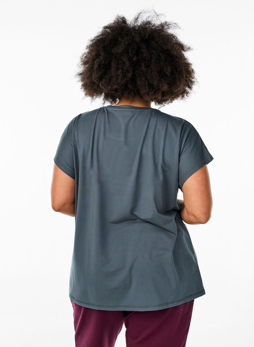 Yksivärinen treeni-T-paita, Vihreä, Model image number 2