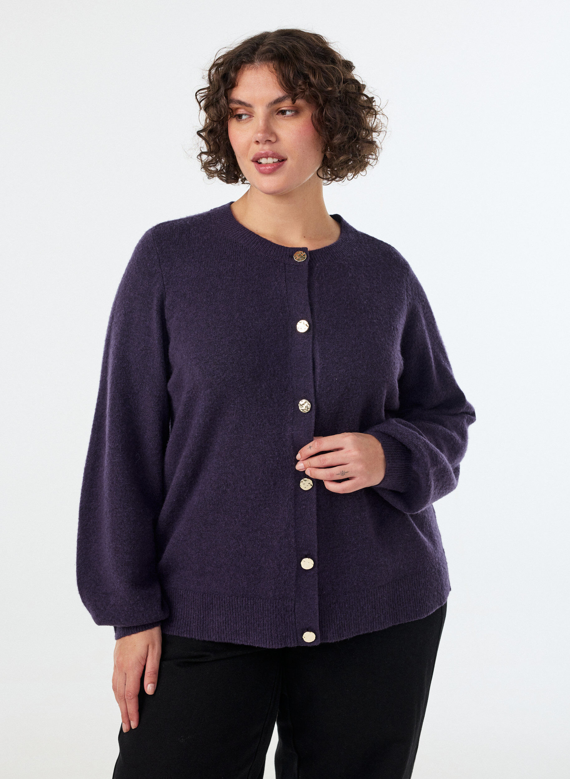 ZizziNeuletakki pehme&auml;st&auml; neuleesta kullanv&auml;risill&auml; napeilla, Violetti, Model image number 0