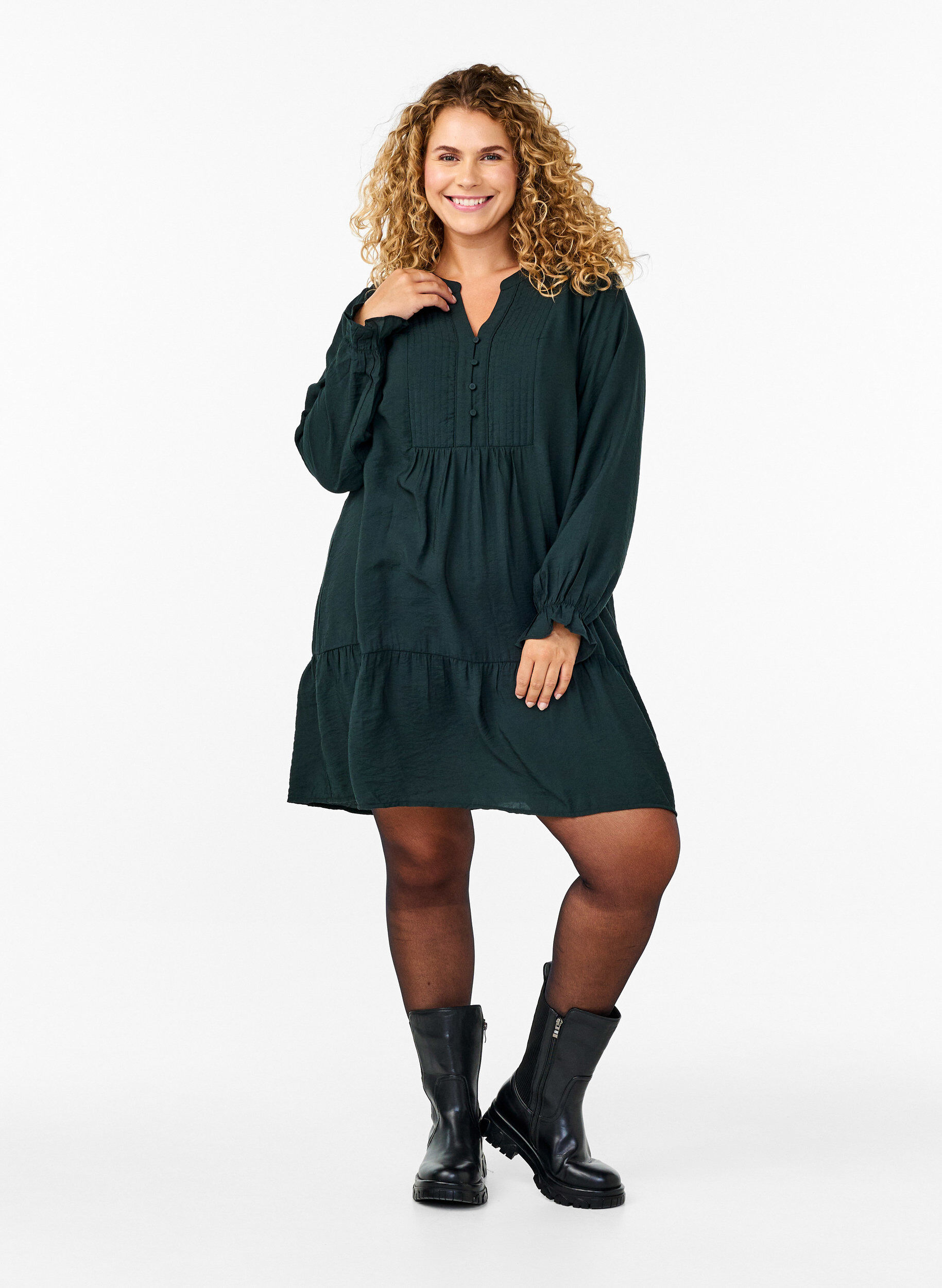 Zizzi Lyhyt mekko tikkauksilla ja napeilla, Scarab, Model image number 2