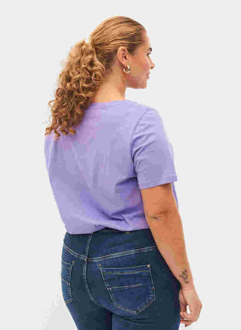 2 perus t-paitaa puuvillasta, Paisley Purple/Navy, Model image number 1