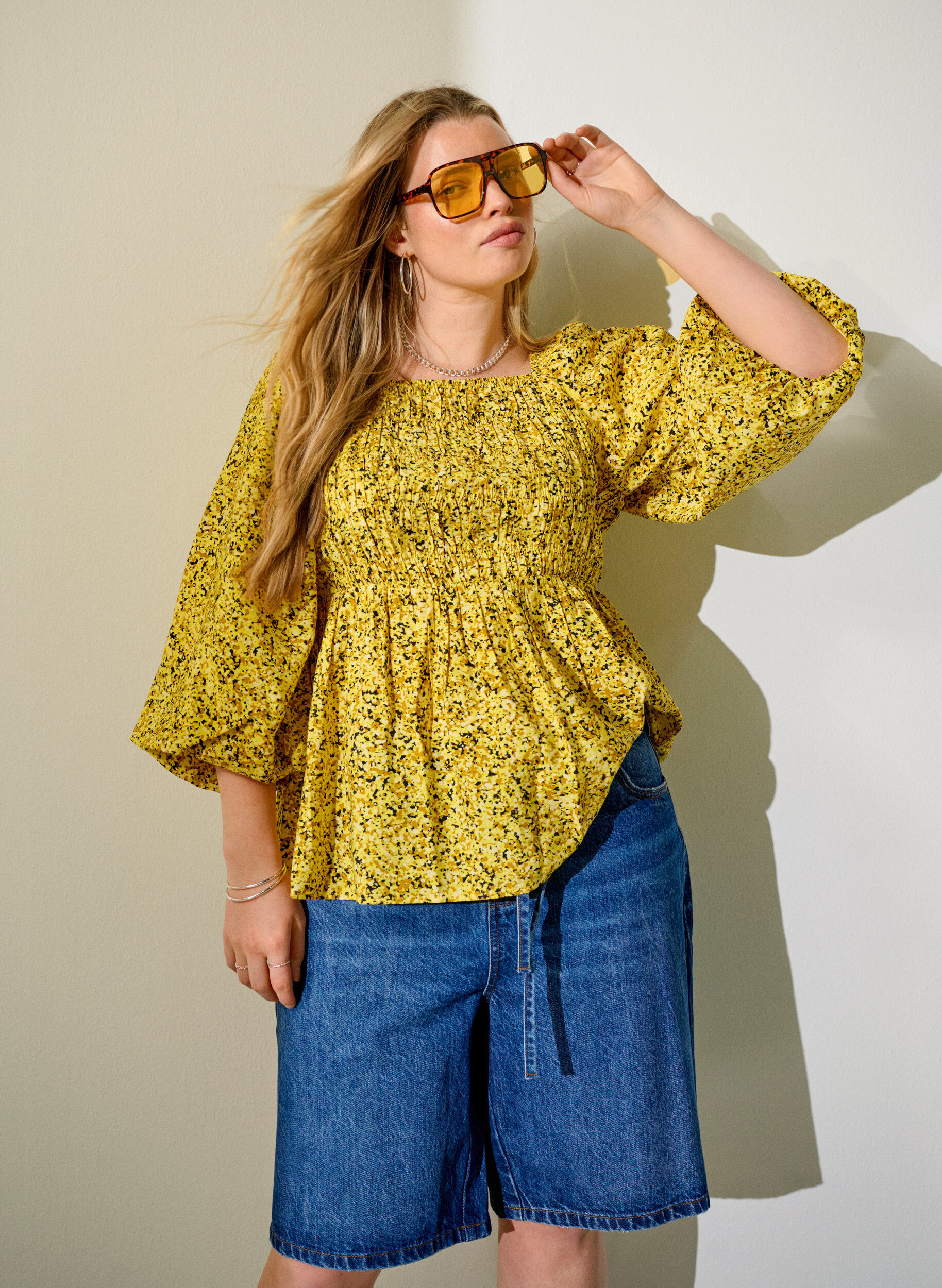 Slim fit -denimshortsit solmittavalla vy&ouml;ll&auml;