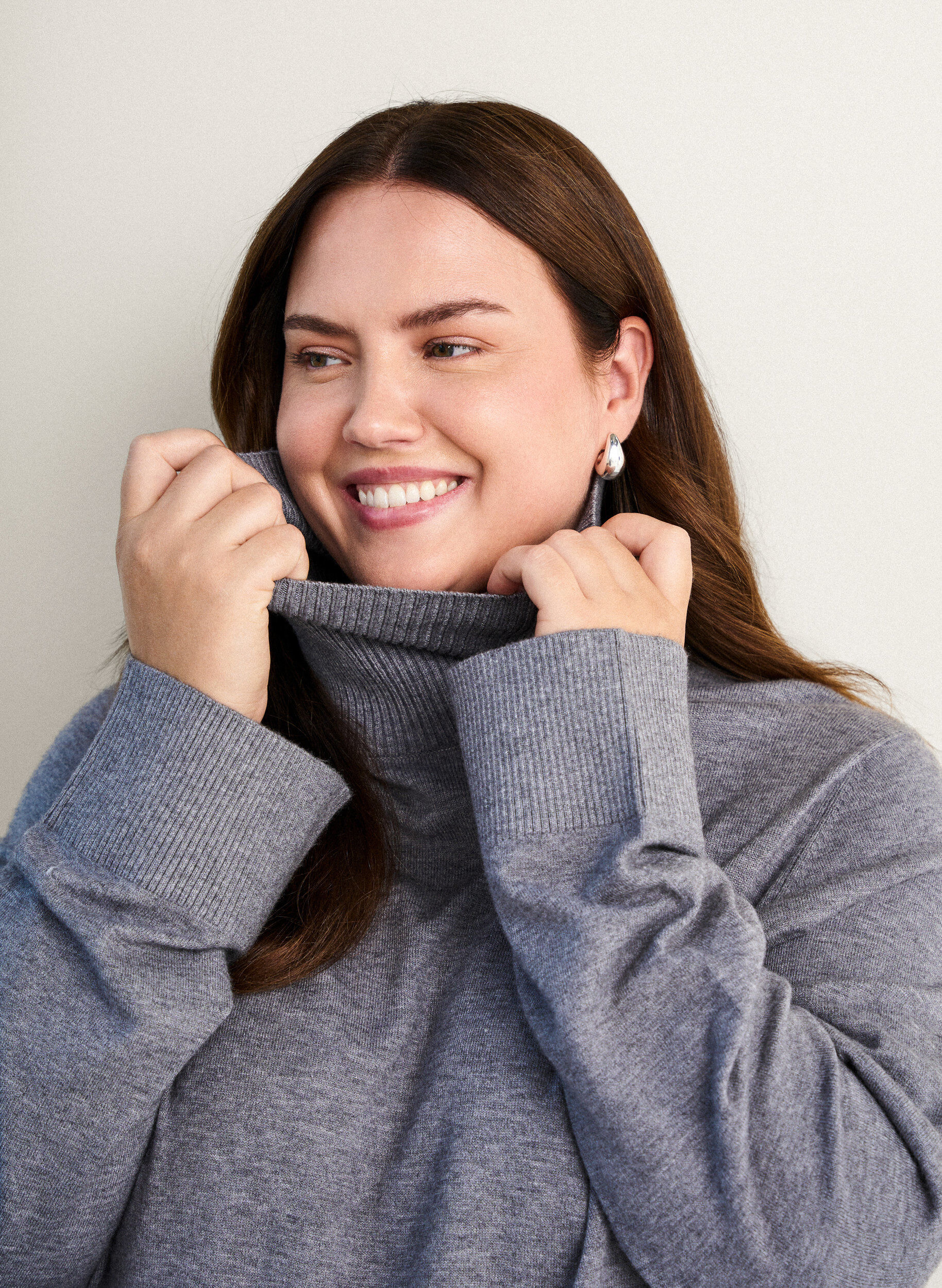 Zizzi Neulepusero korkealla kauluksella ja sivunapeilla, Harmaa, Image image number 0