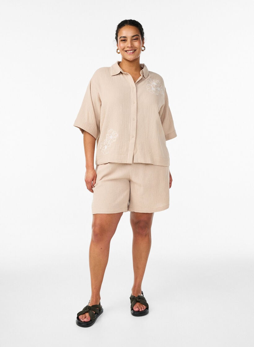Korkeavy&ouml;t&auml;r&ouml;iset puuvillaiset musliinishortsit, Beige, Model image number 1