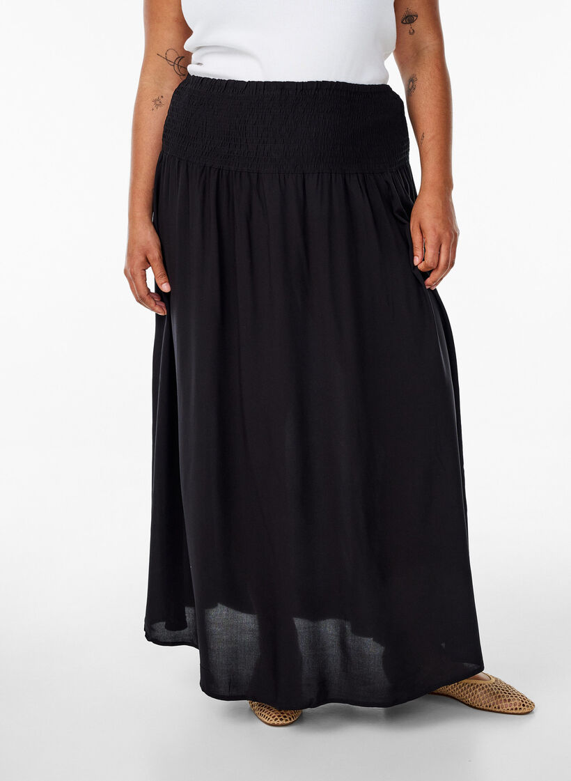 Viskoosista valmistettu rypytetty maksihame, Musta, Model image number 3