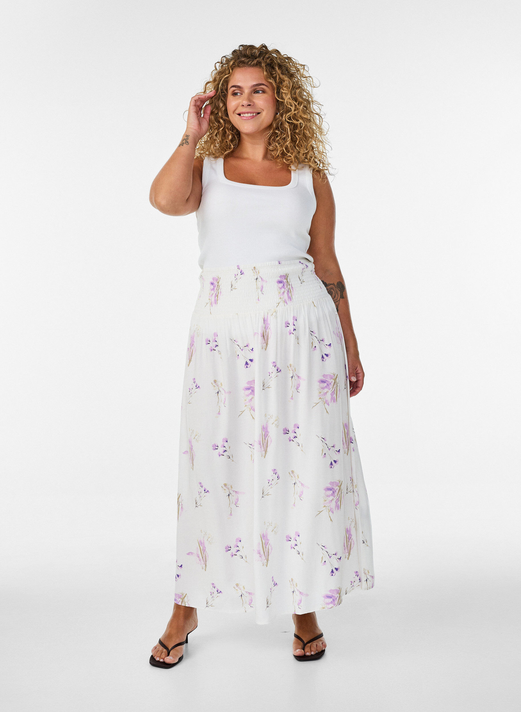 ZizziViskoosista valmistettu rypytetty maksihame, Valkoinen, Model image number 1