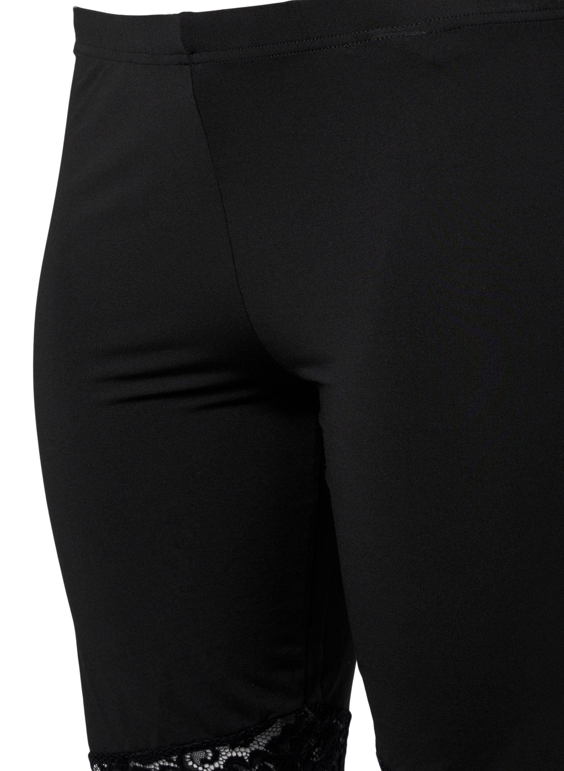 Zizzi 2 kpl py&ouml;r&auml;ilyshortseja pitsikantilla, Black / Black, Packshot image number 3