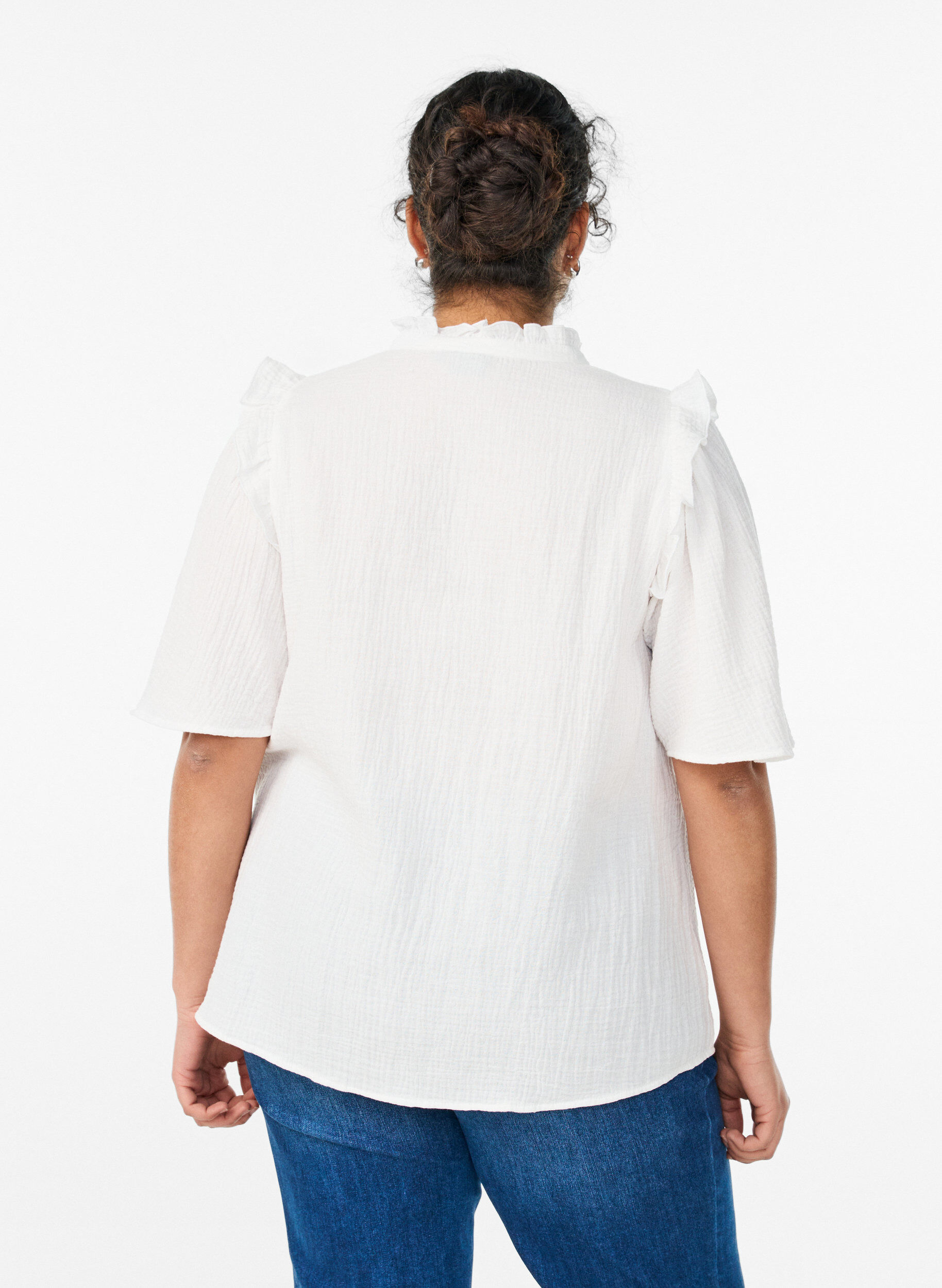 ZizziPuuvillamusliinipusero broderie anglaise -kirjonnalla ja 1/2-hihoilla, Valkoinen, Model image number 2