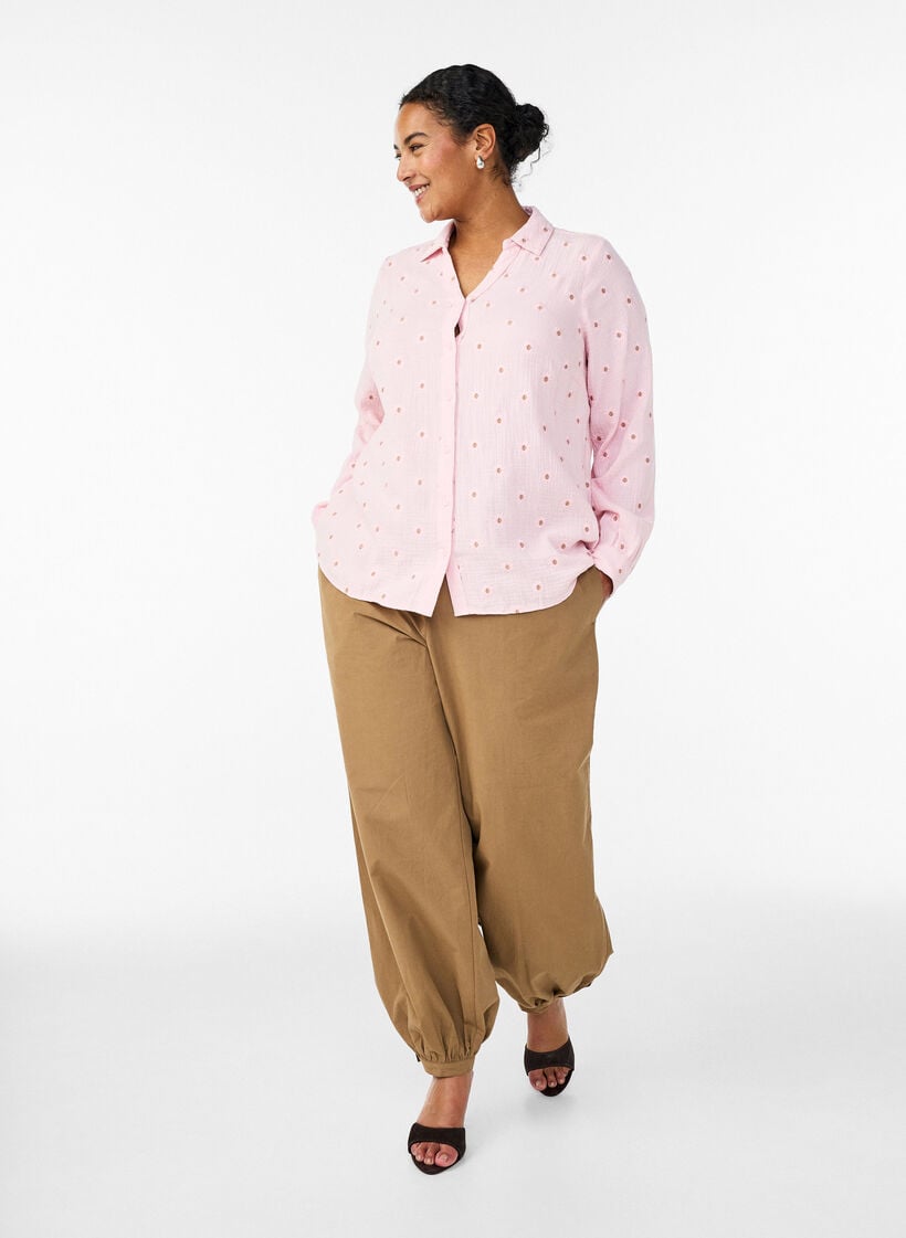 Pitk&auml;hihainen puuvillamusliinipusero kirjailtuine kuvioineen, Vaaleanpunainen, Model image number 1