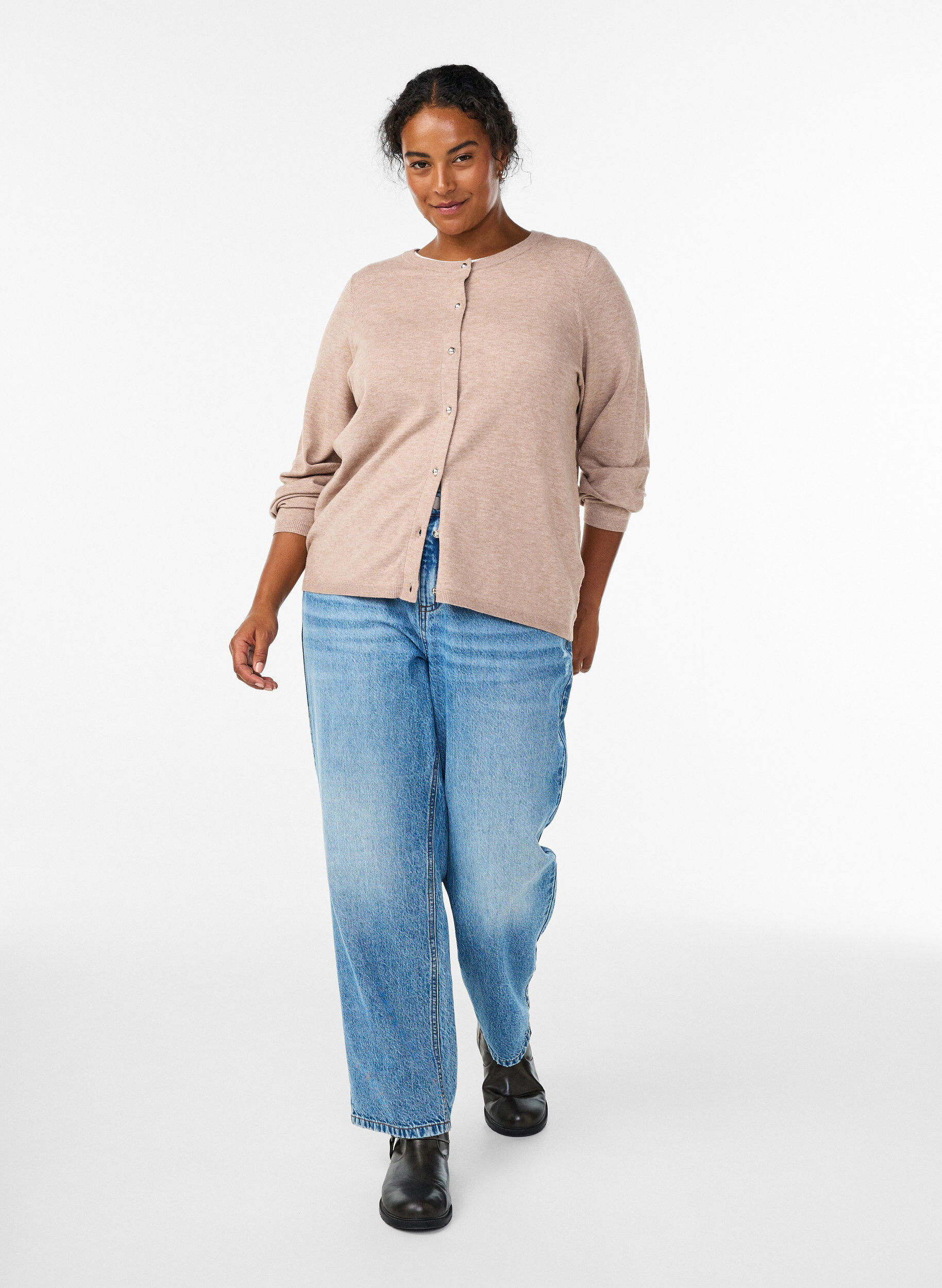 Zizzi Neuletakki py&ouml;reill&auml; napeilla, Beige, Model image number 1