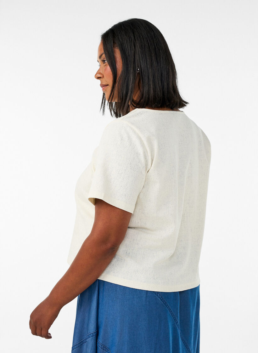 Puuvillapusero tekstuurilla ja nappikiinnityksell&auml;, Vanilja, Model image number 2