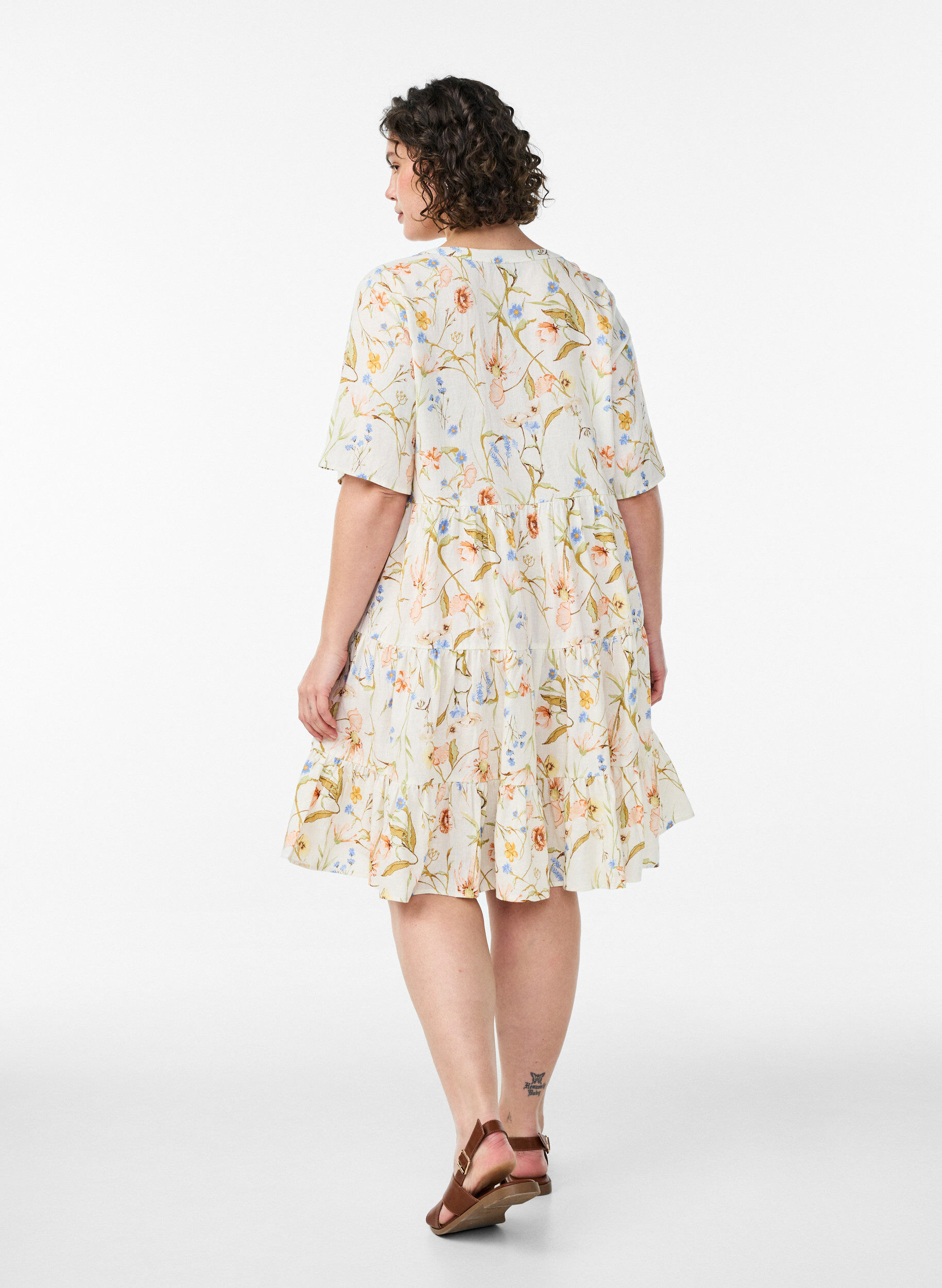 Zizzi Polvipituinen A-linjainen mekko pellava- ja viskoosisekoitteesta, Vanilja, Model image number 2