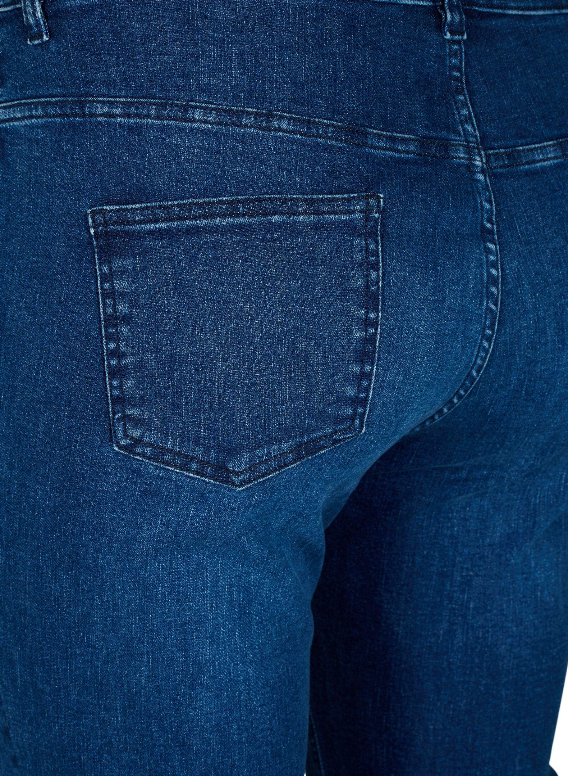 Zizzi Bootcut-malliset Ellen-farkut, joissa on viimeistelem&auml;tt&ouml;m&auml;t lahkeensuut, Blue denim, Packshot image number 3