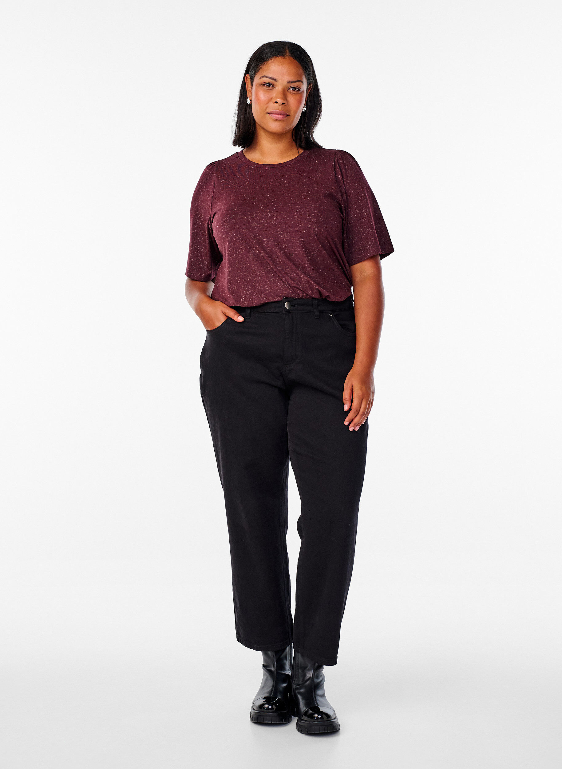 Zizzi T-paita glitterill&auml; ja lyhyill&auml; pussihihoilla, Tumma Bordeaux, Model image number 1