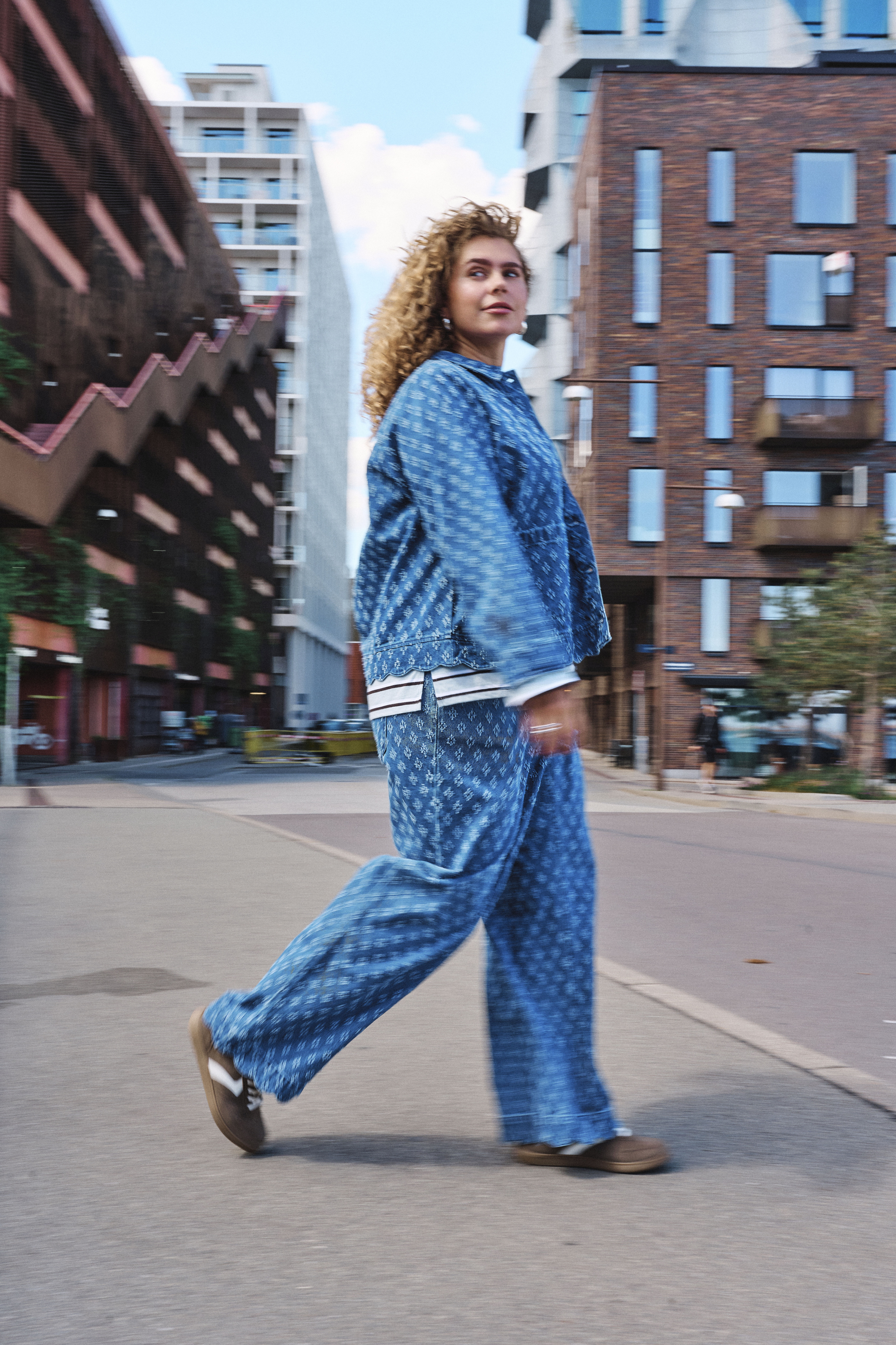 ZizziRento sininen denimtyyli, , Model