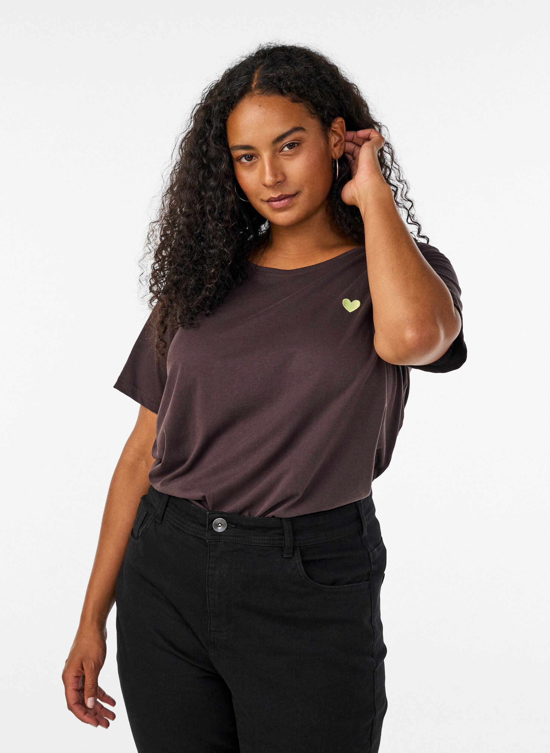 T-paita printill&auml;, Ruskea, Model