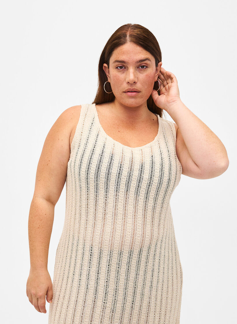 Kevyt kudottu rantamekko halkioilla, Brazilian Sand, Model image number 2