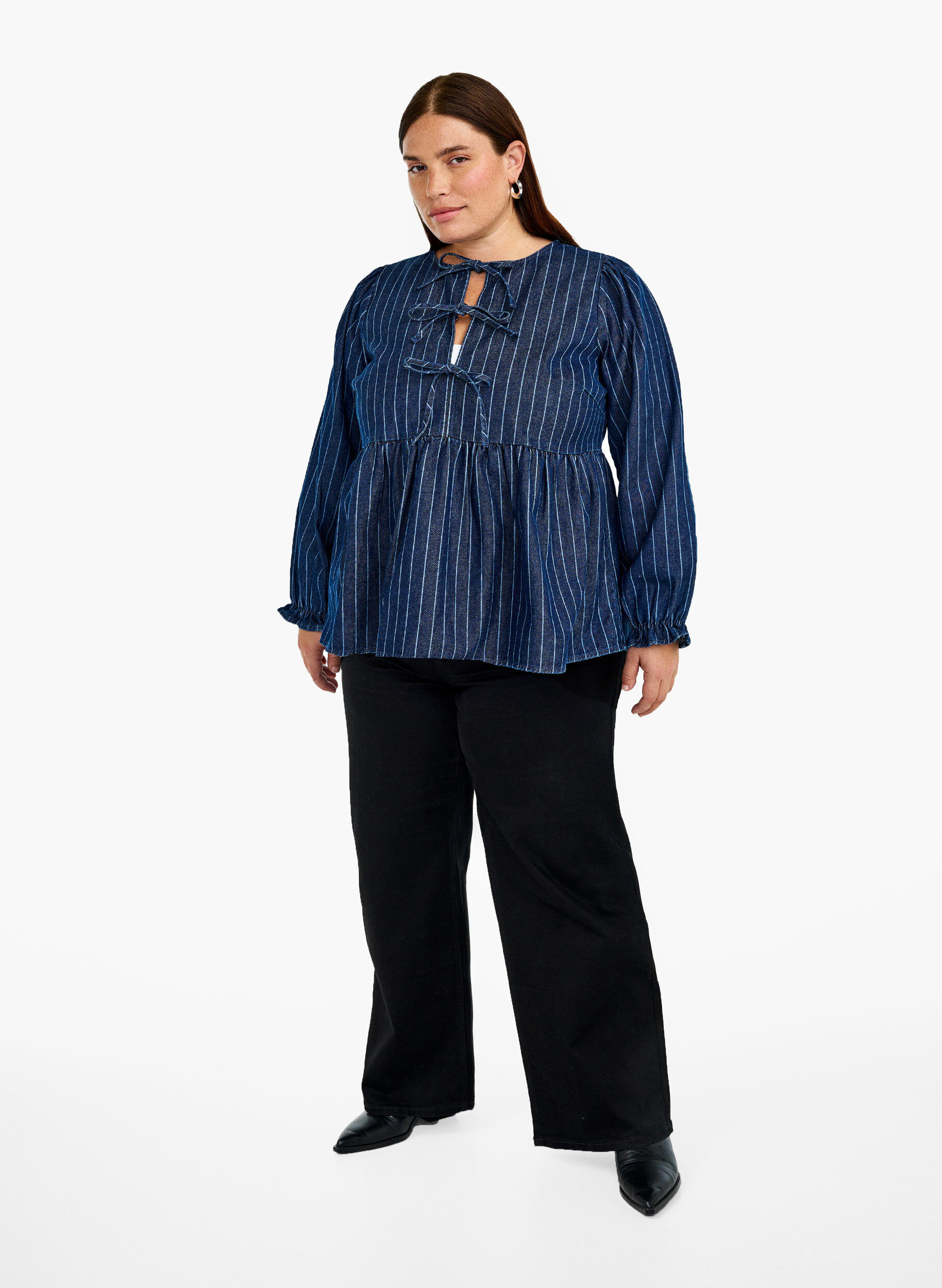 Zizzi Raidallinen edest&auml; solmittava farkkupusero, Sininen, Model image number 1