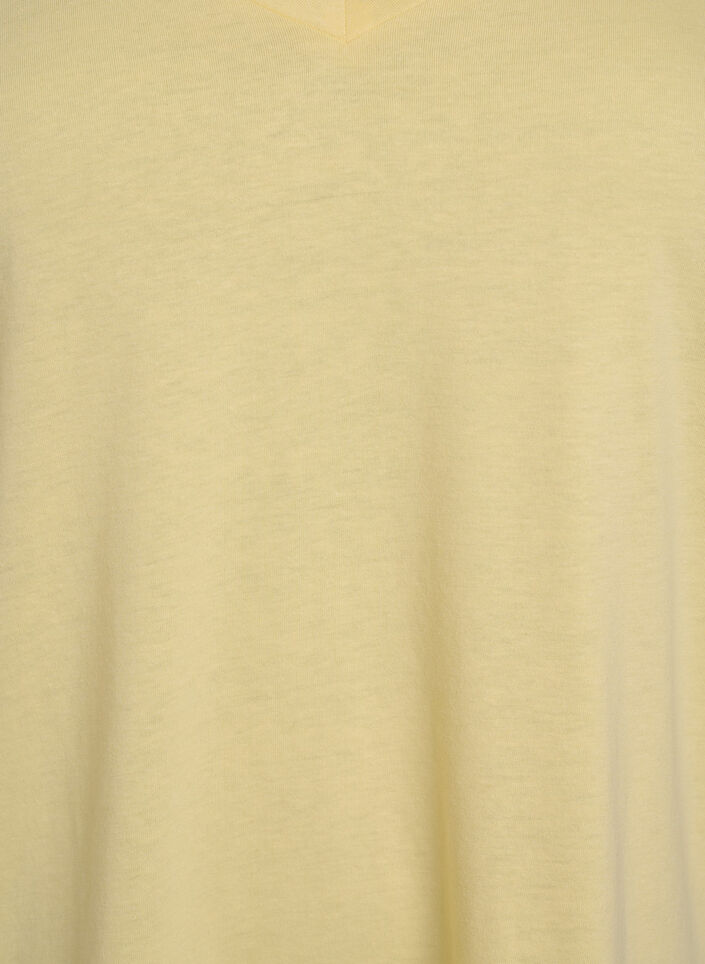 Lyhythihainen T-paita V-p&auml;&auml;ntiell&auml;, Keltainen, Packshot image number 2