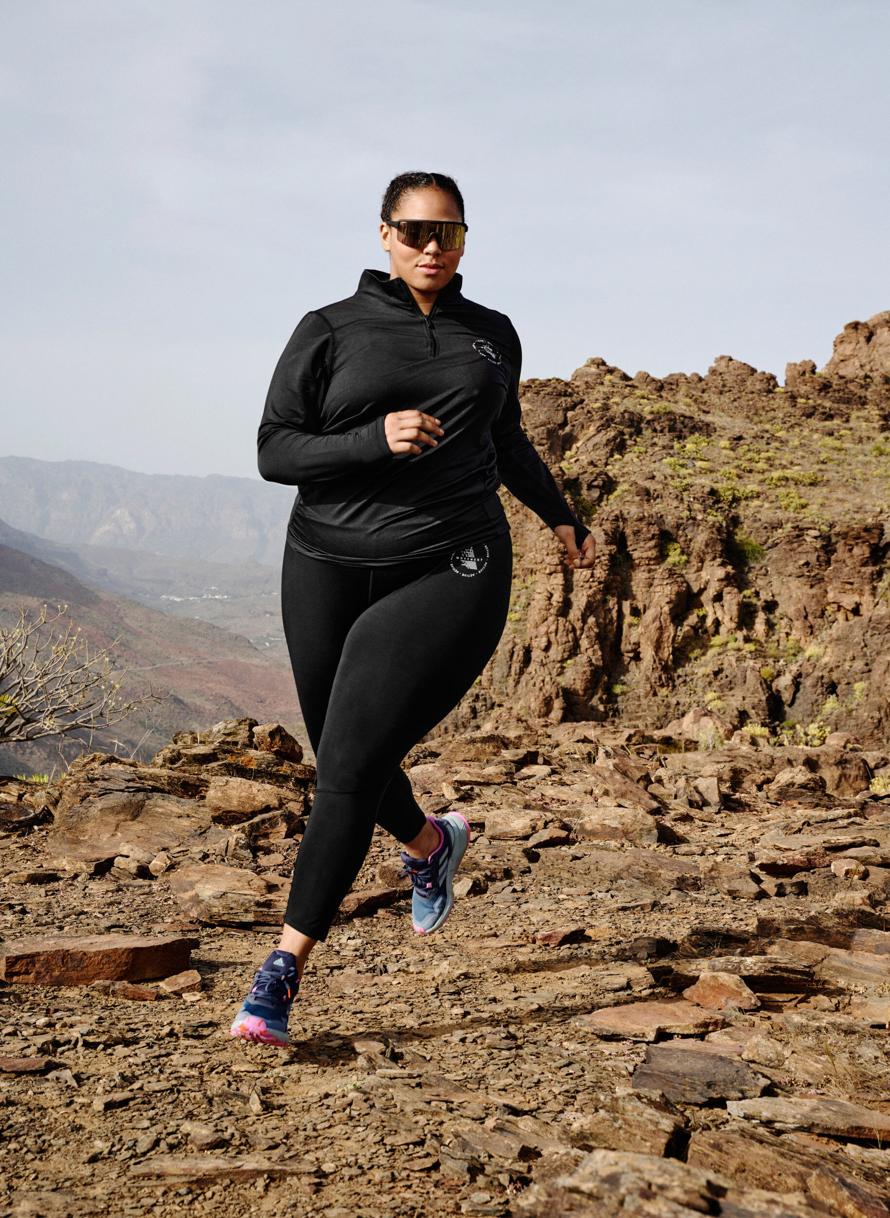 Zizzi Korkeakauluksinen treenipusero vetoketjulla, Black, Image image number 1